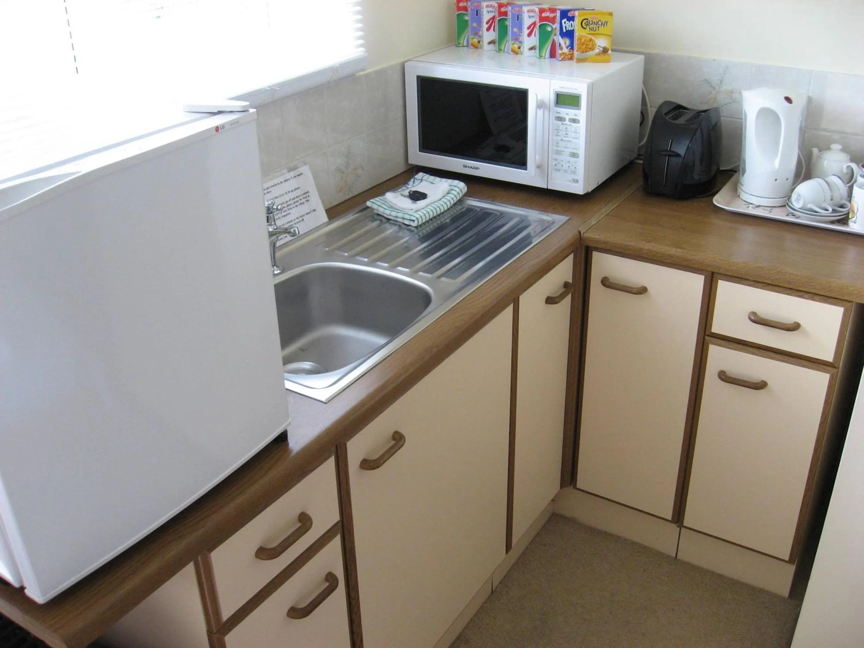 Kitchen or kitchenette in Hillside Self Catering