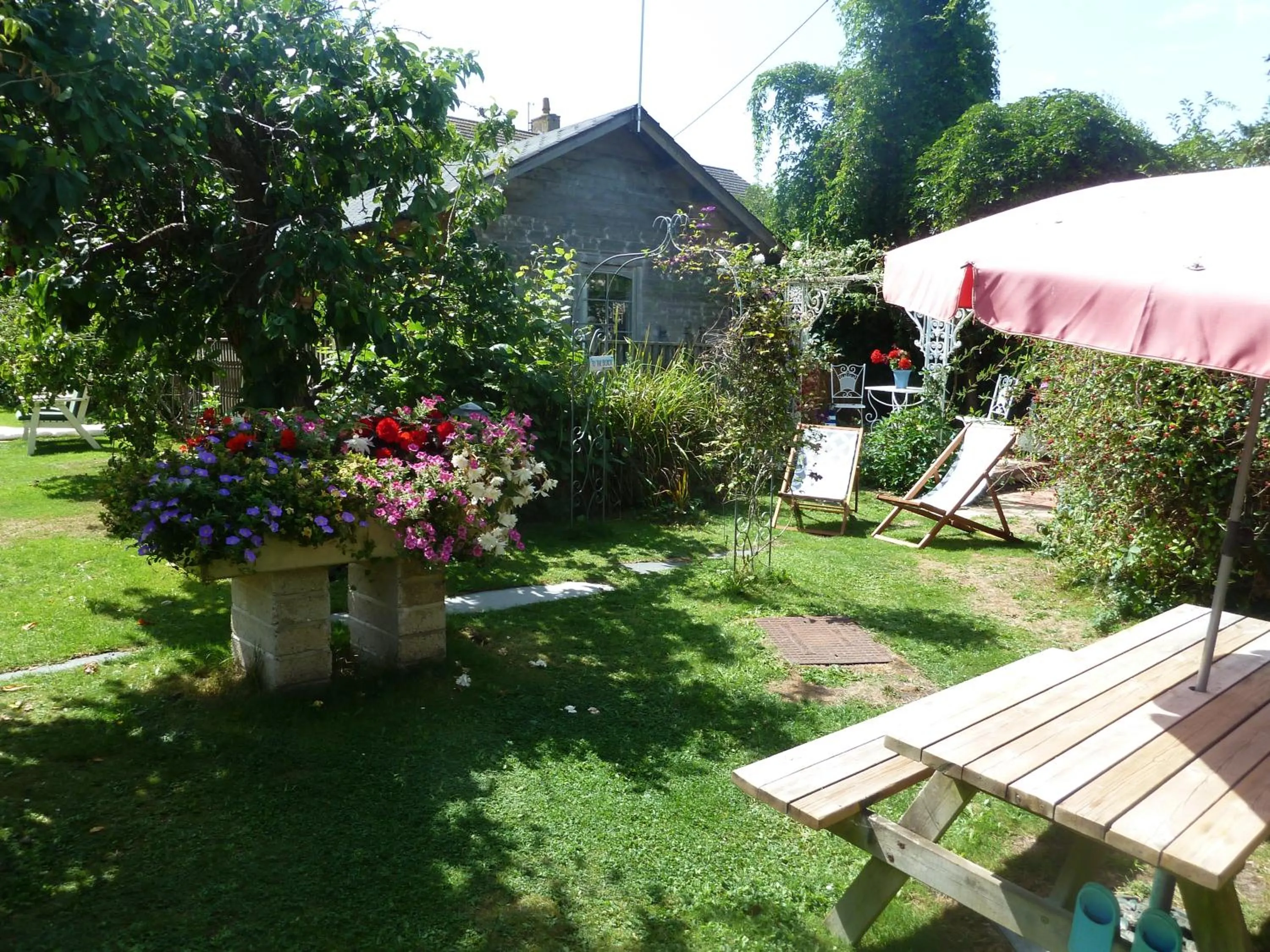 Garden view in Hillside Self Catering