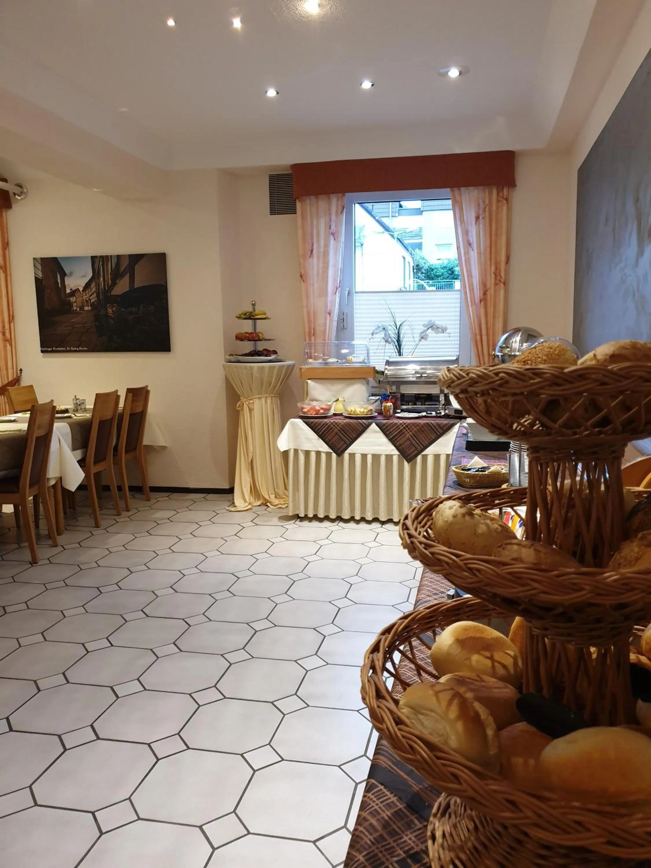 Breakfast in Avantgarde Hotel