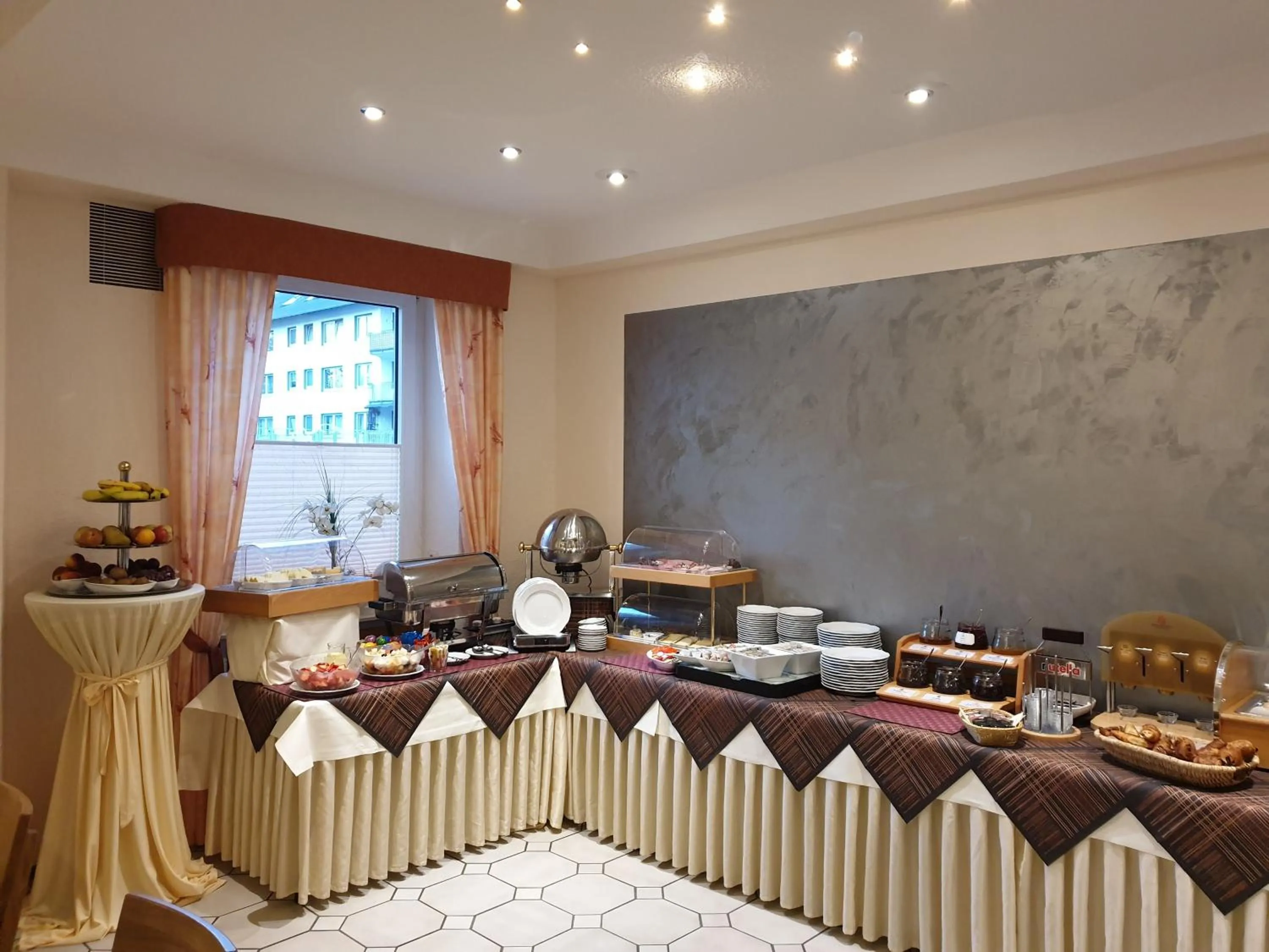 Breakfast in Avantgarde Hotel