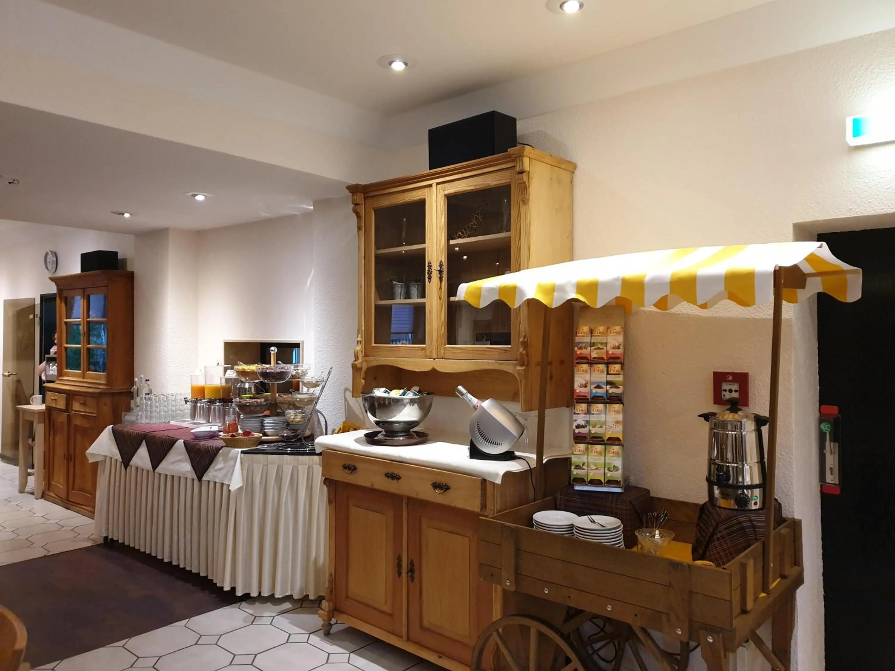 Breakfast in Avantgarde Hotel