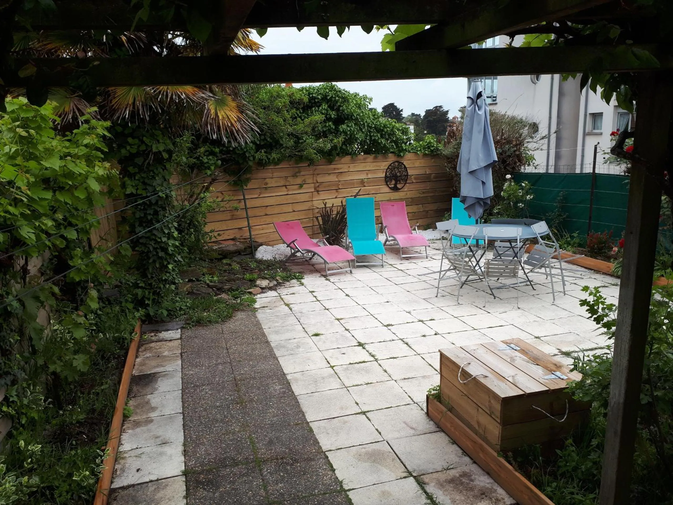 Property building in maison tartifume