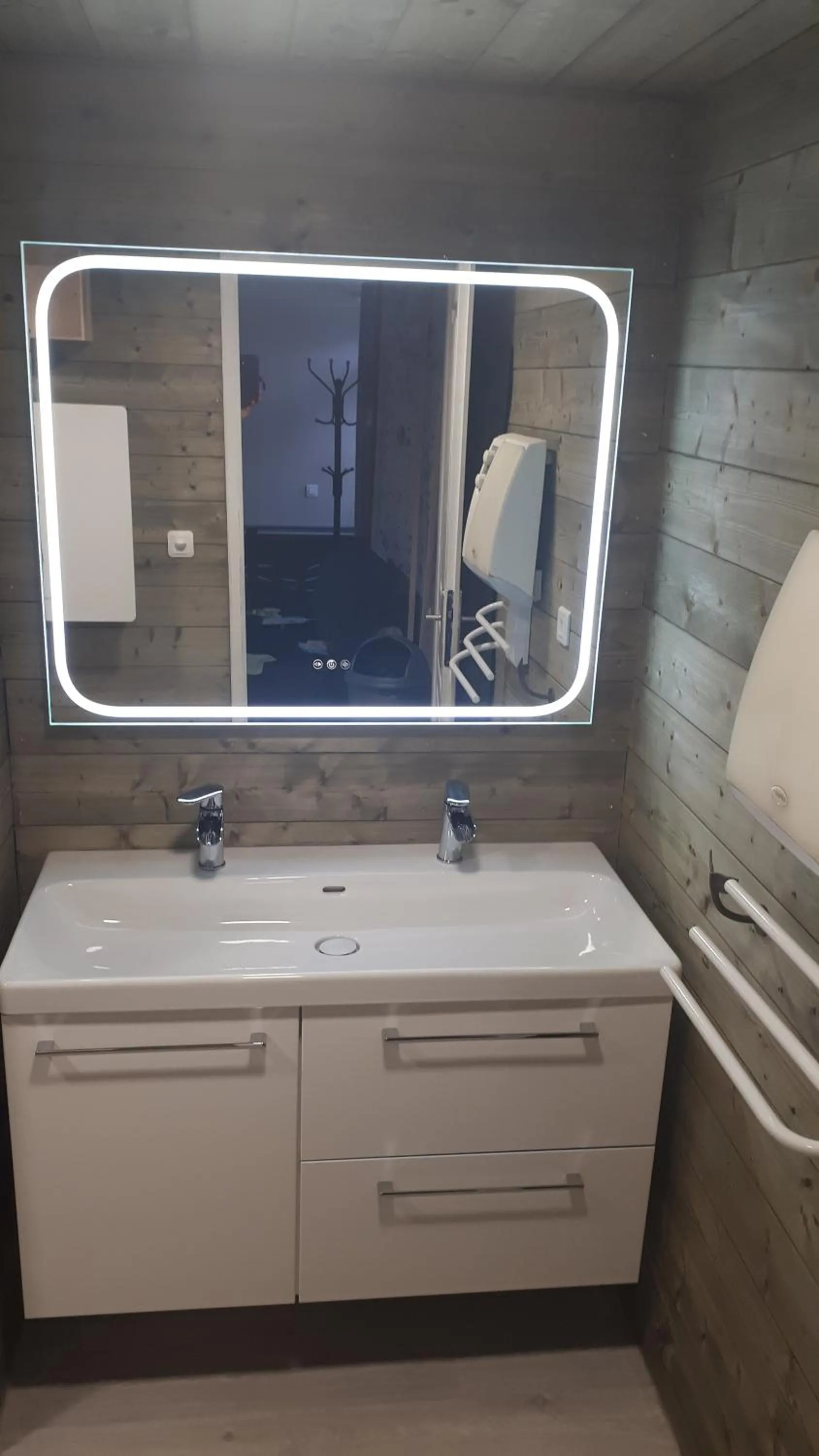 Property building in maison tartifume