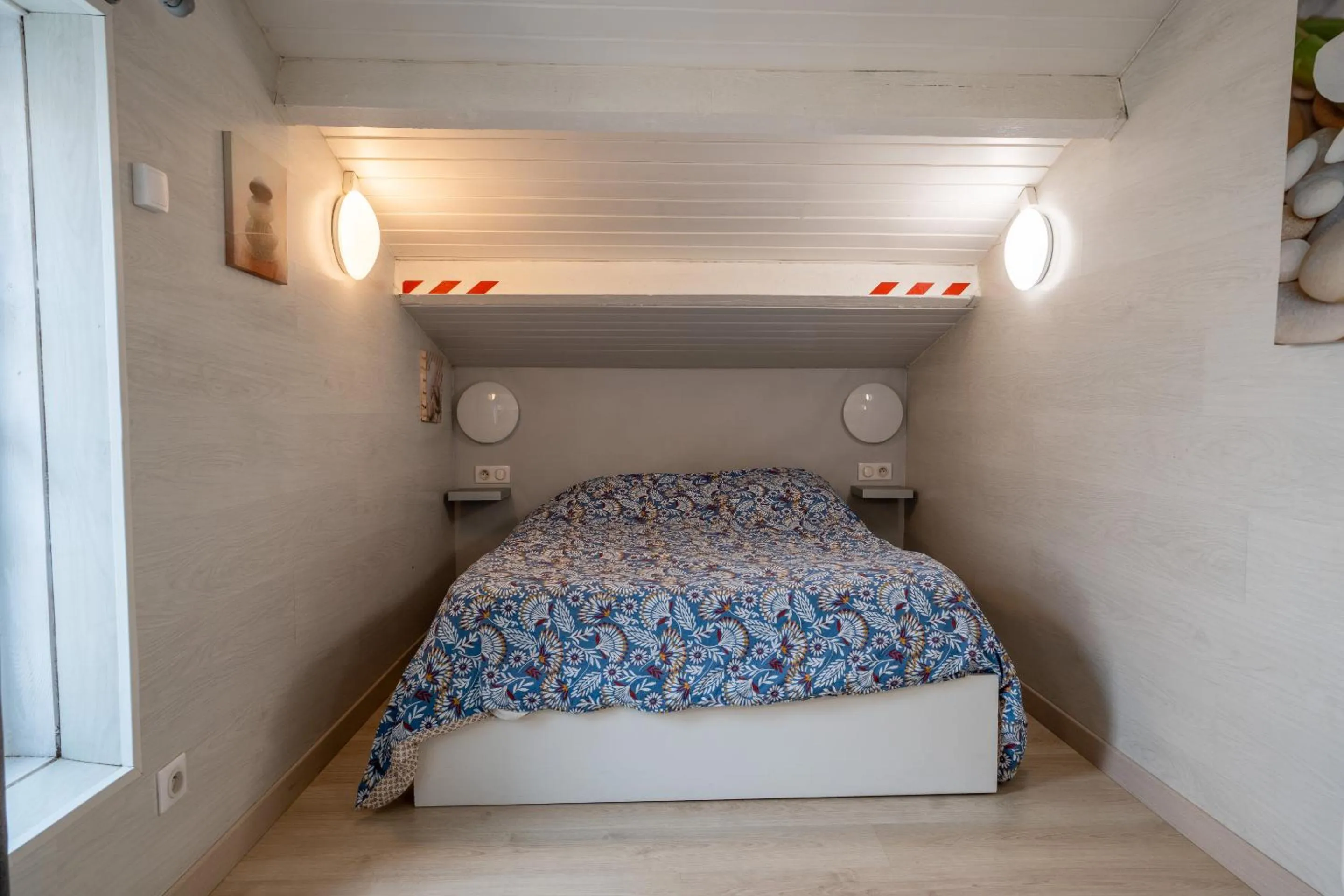 Bedroom, Bed in maison tartifume