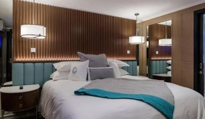 Bedroom, Bed in The Carlin Boutique Hotel