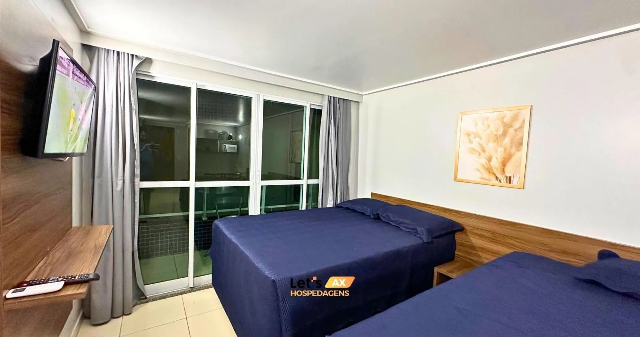 Photo of the whole room in AX Blue Suítes