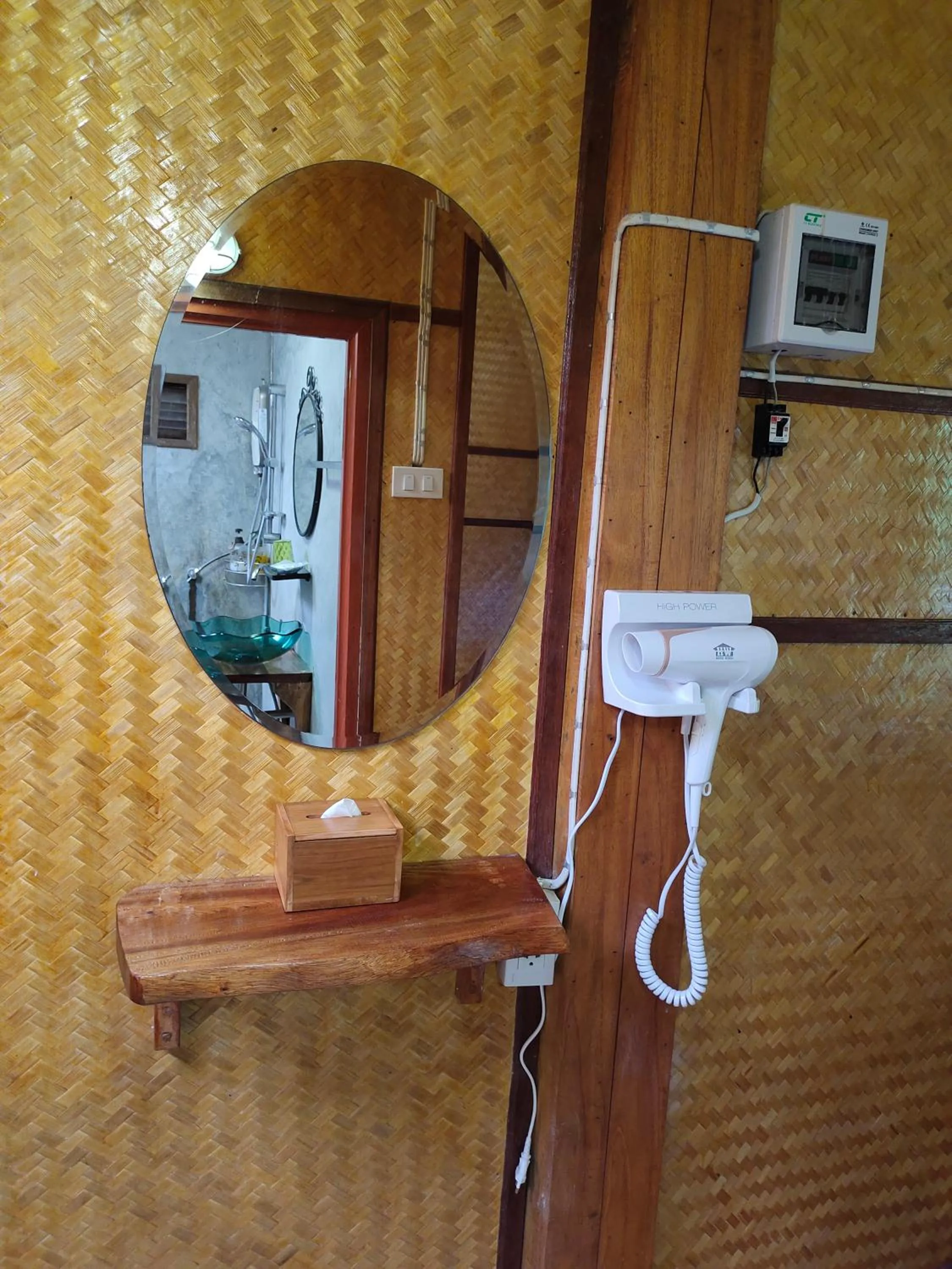 Photo of the whole room in Bansuanphutarn