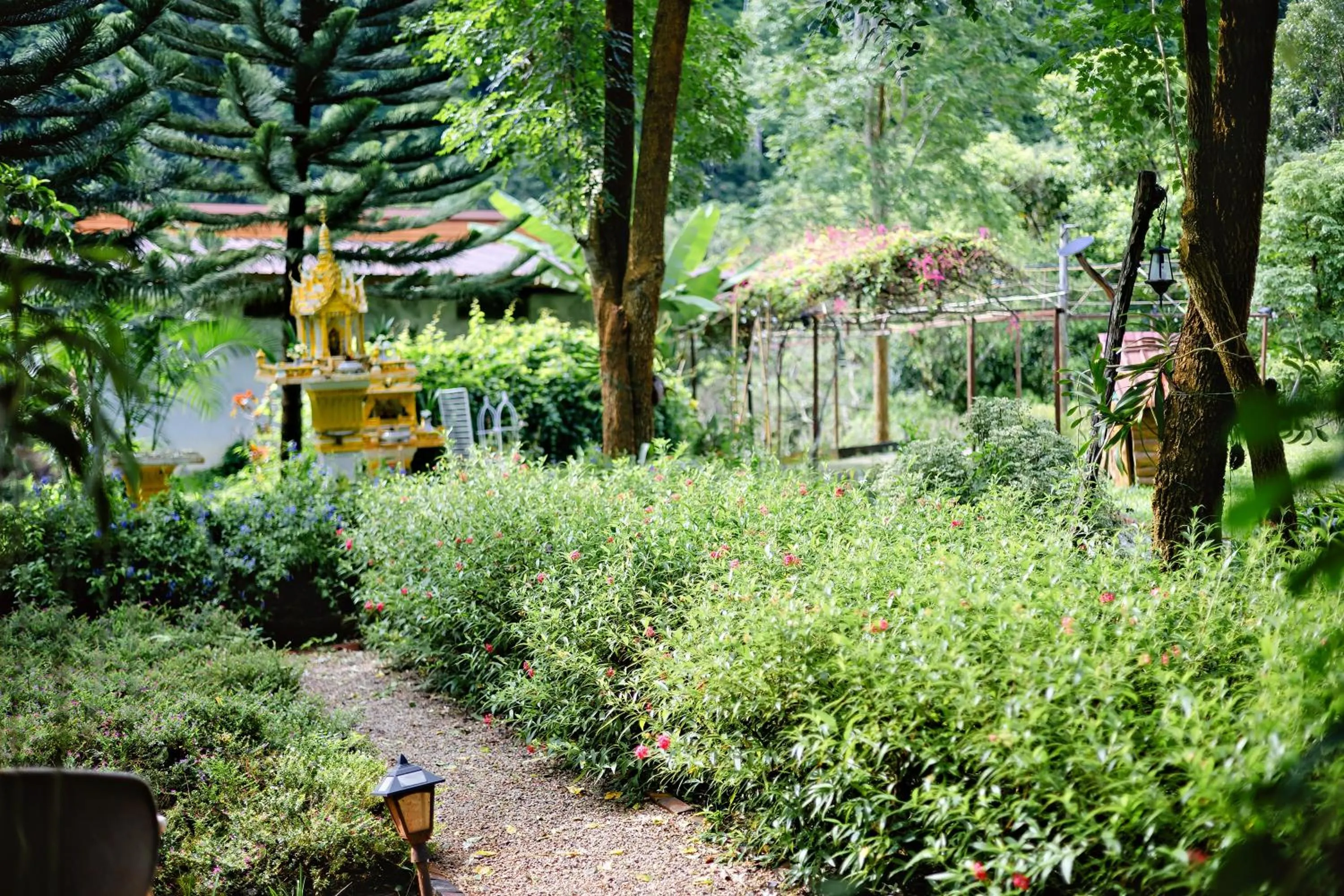 Area and facilities in Bansuanphutarn