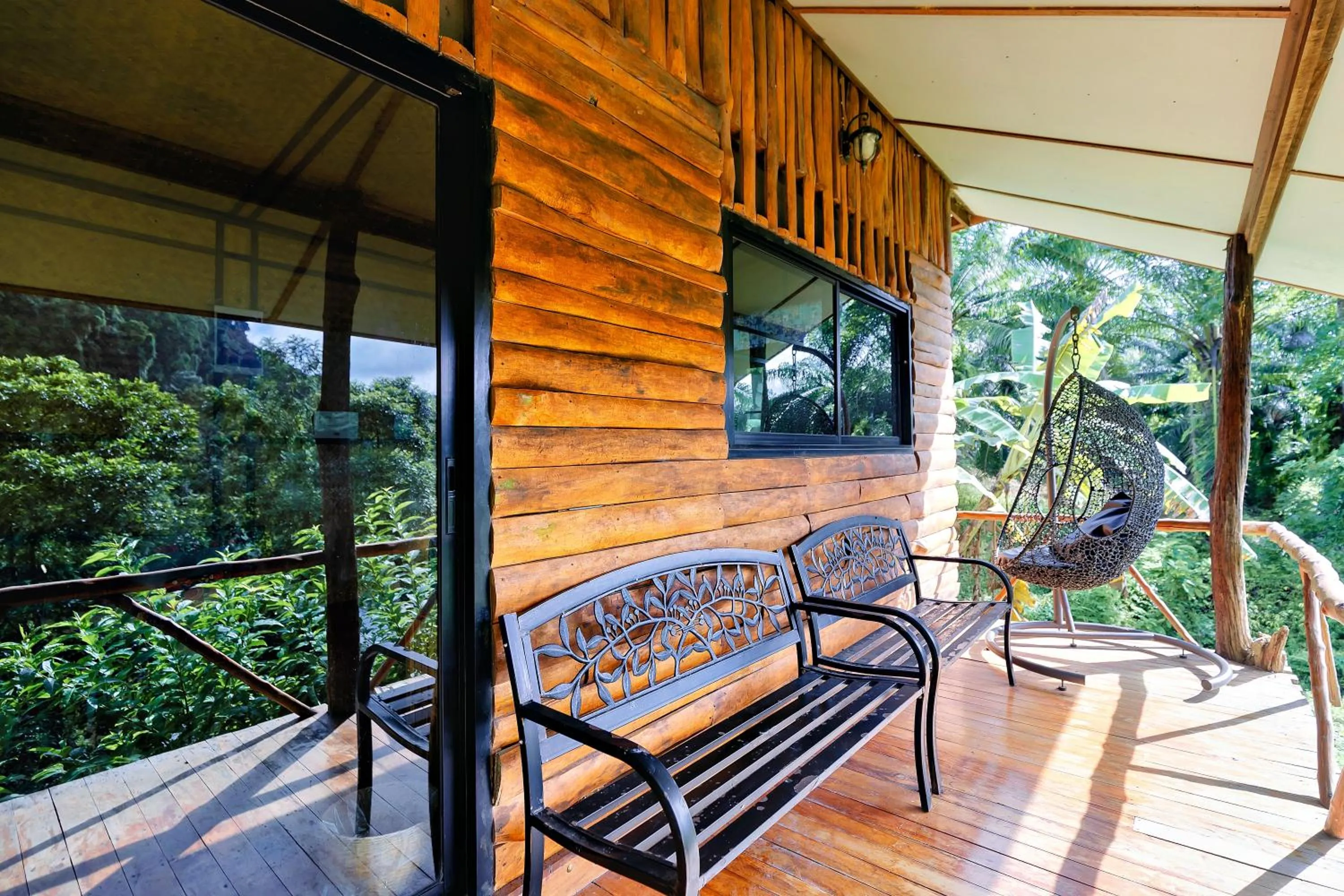 Balcony/Terrace in Bansuanphutarn