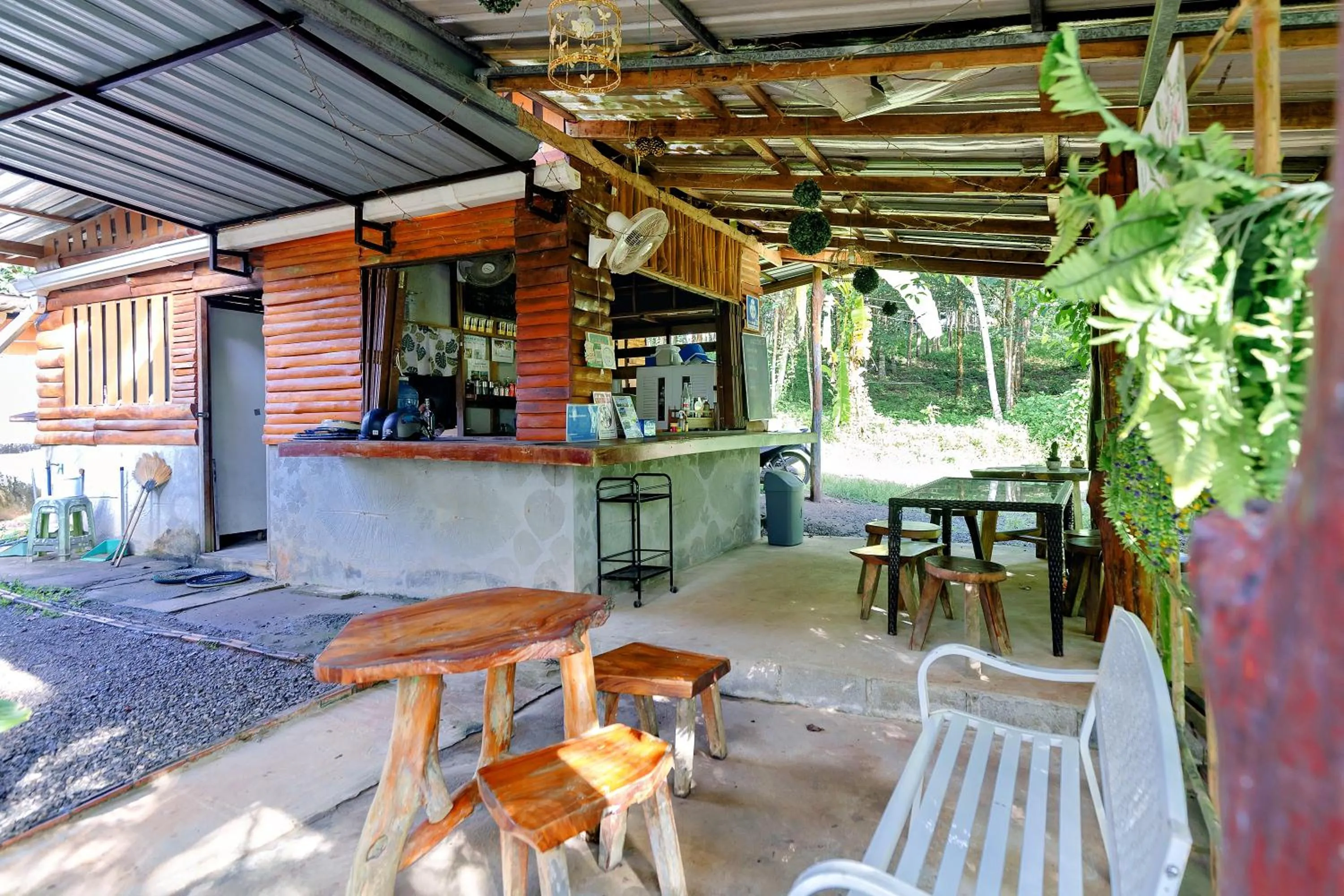 Area and facilities in Bansuanphutarn