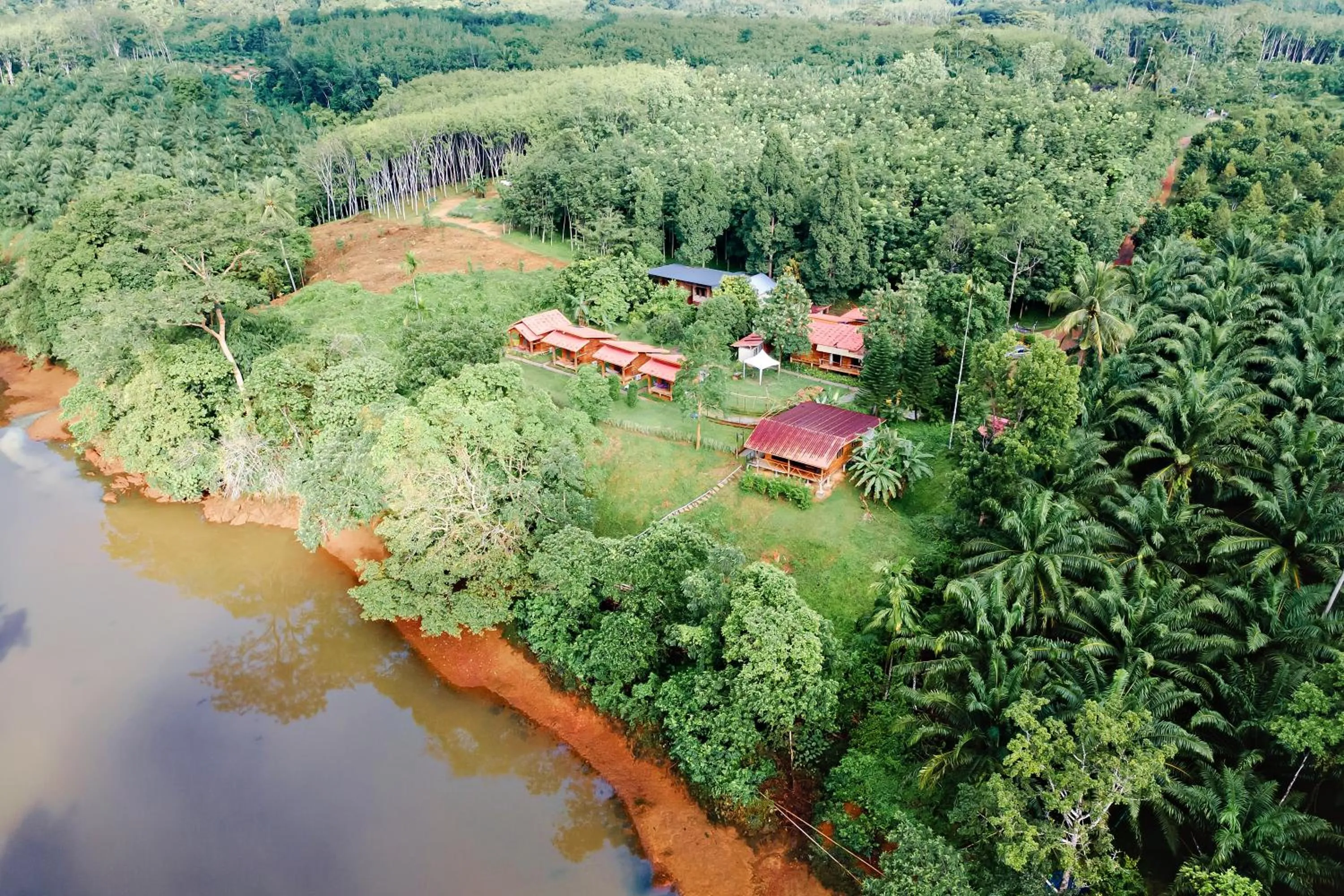 Area and facilities in Bansuanphutarn