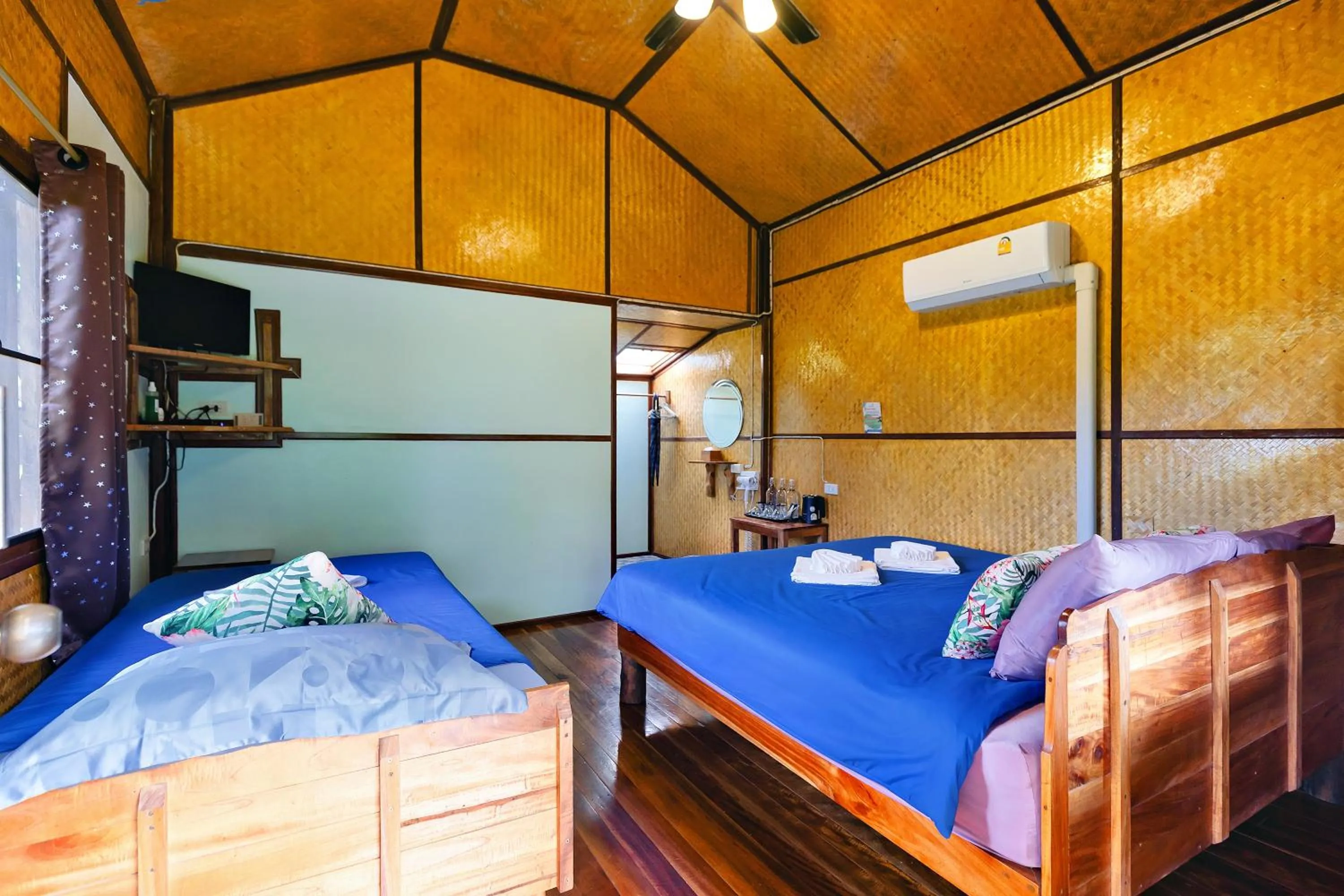 Bed in Bansuanphutarn