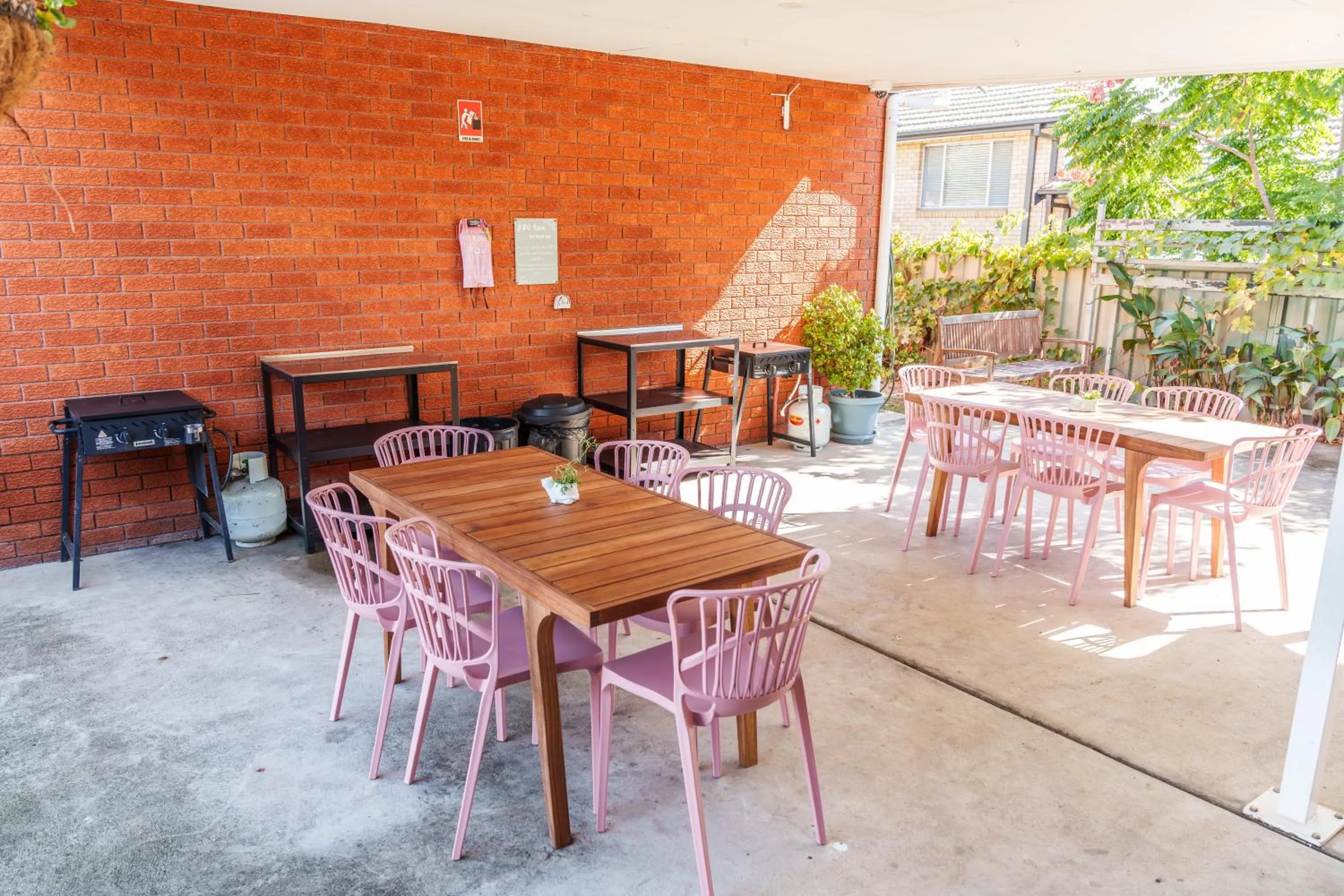 BBQ facilities in Roydons Motor Inn