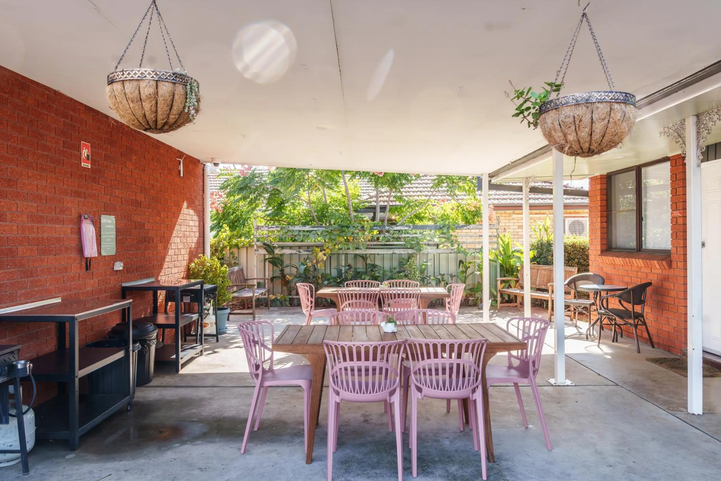 Day in Roydons Motor Inn