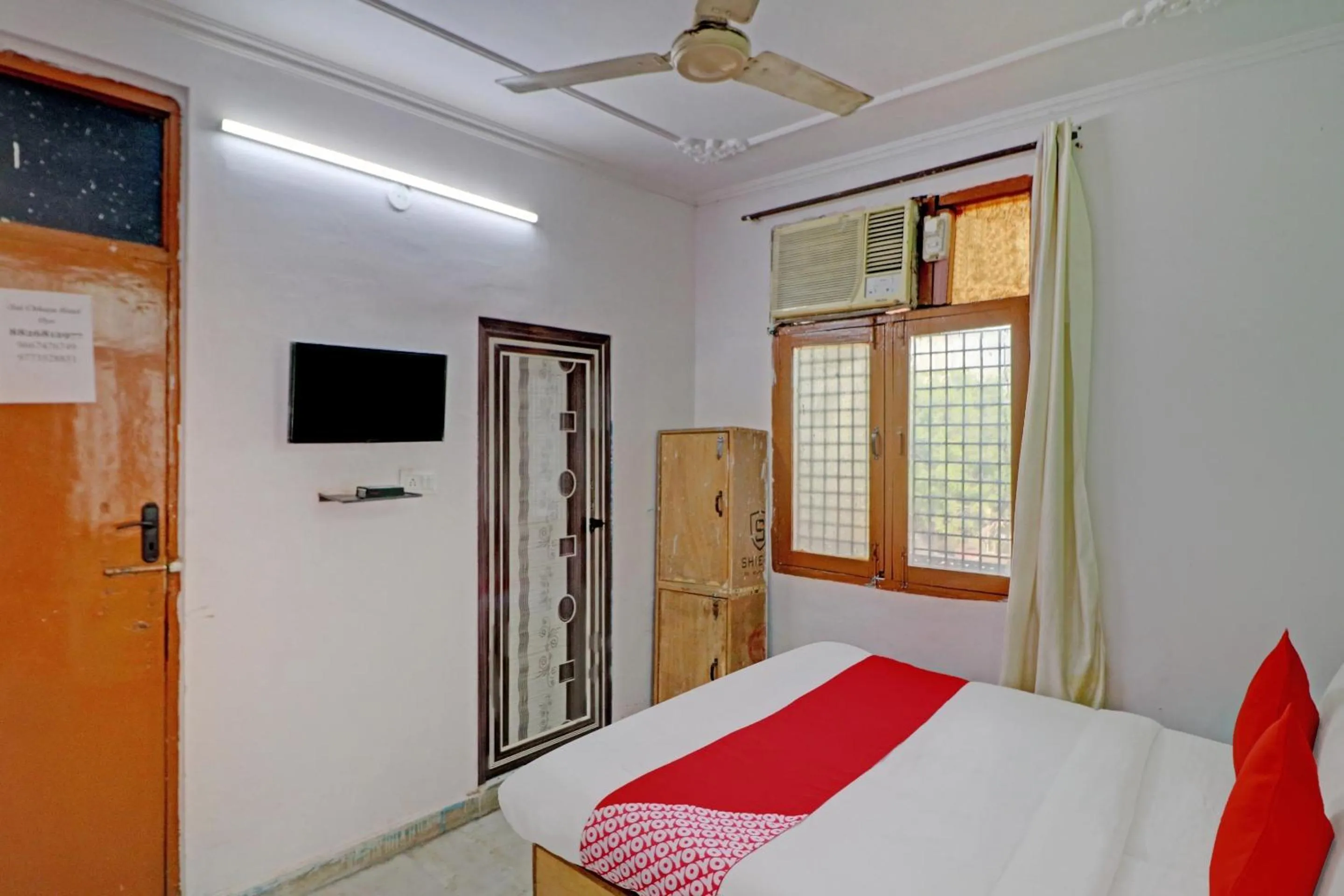 Bedroom, Bed in Hotel O Happy Homes