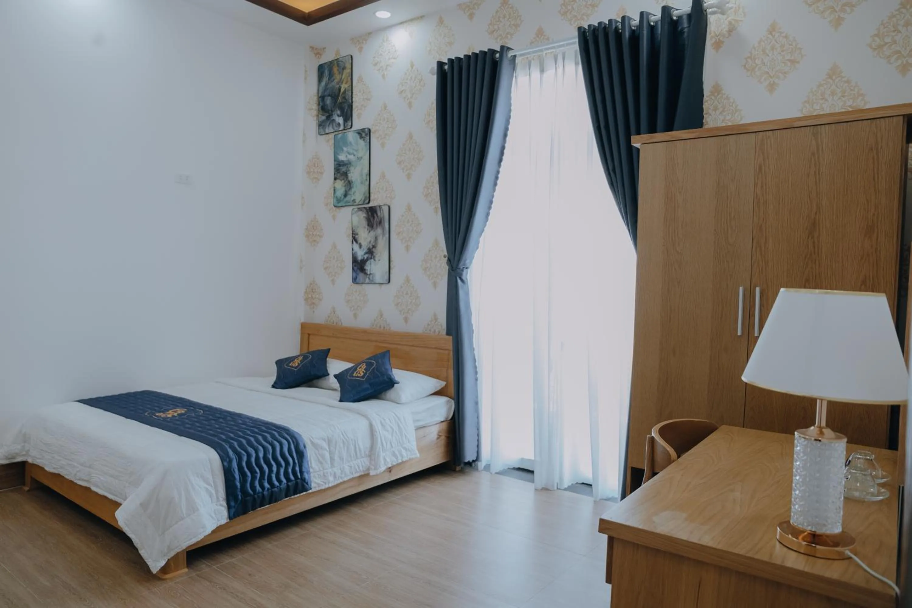 Bedroom, Bed in Paris Hotel Bình Thuận