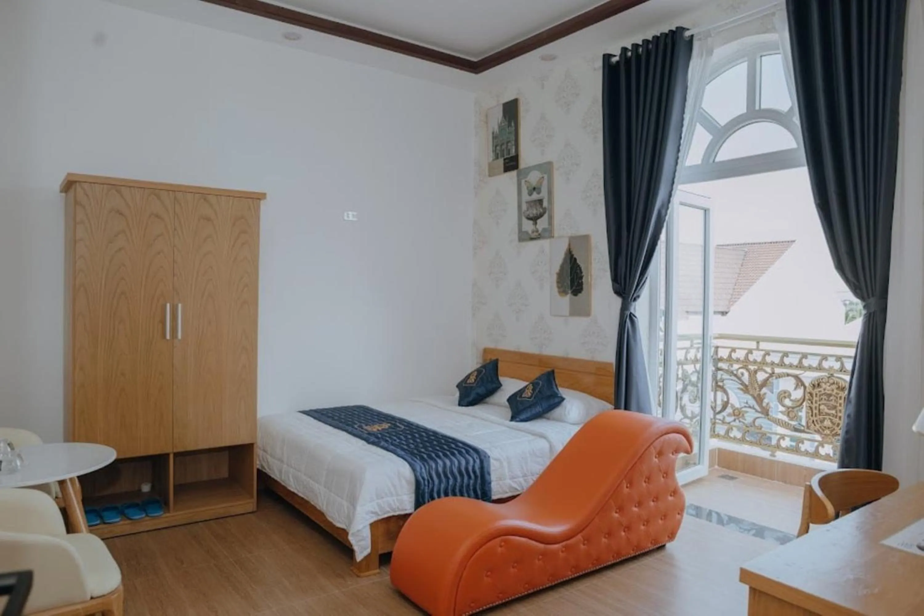 Photo of the whole room, Bed in Paris Hotel Bình Thuận