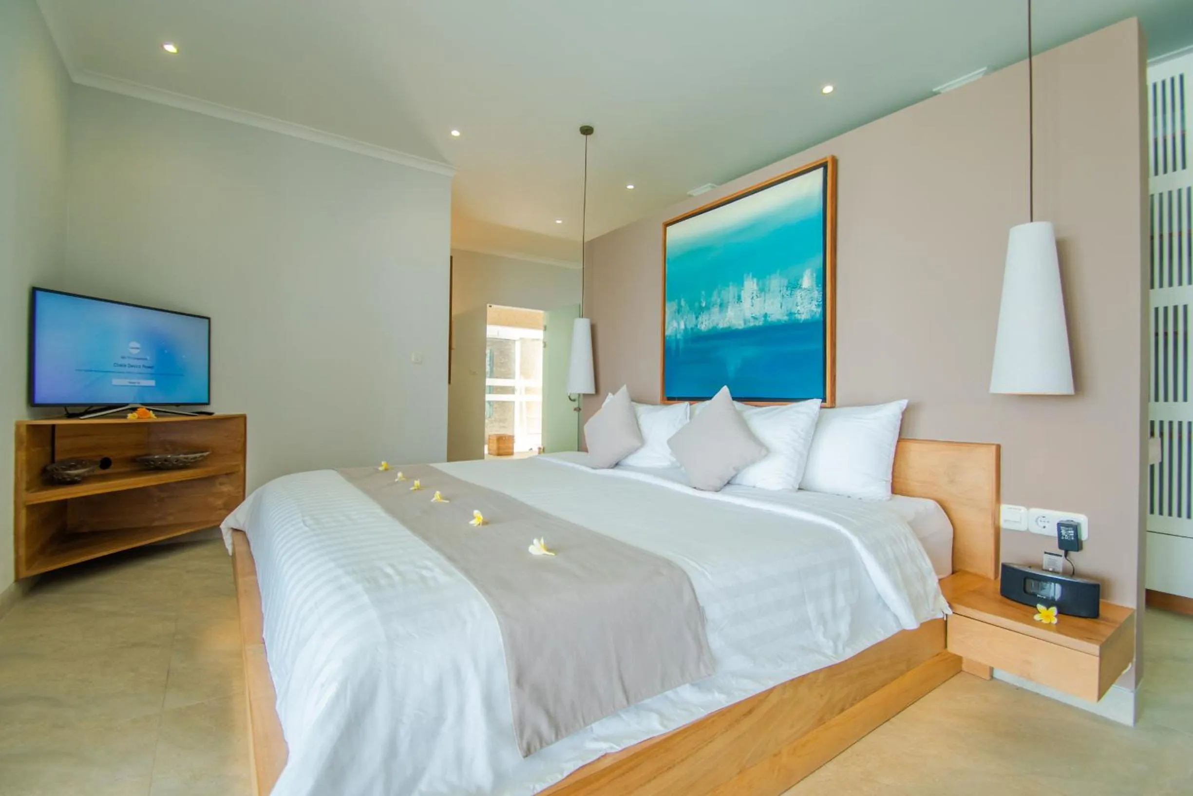 Bed in Deep Blue Villa Bali