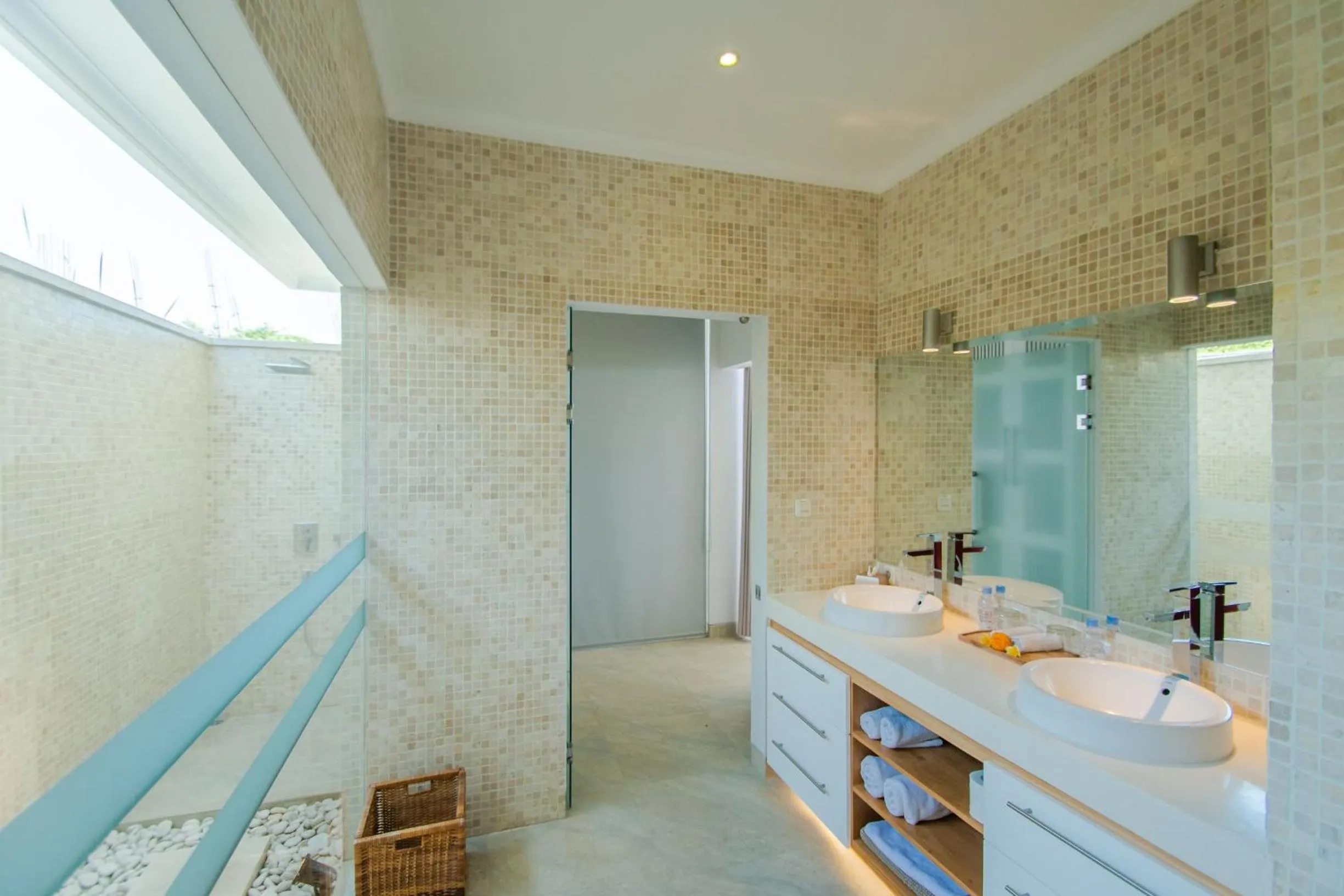 Bathroom in Deep Blue Villa Bali