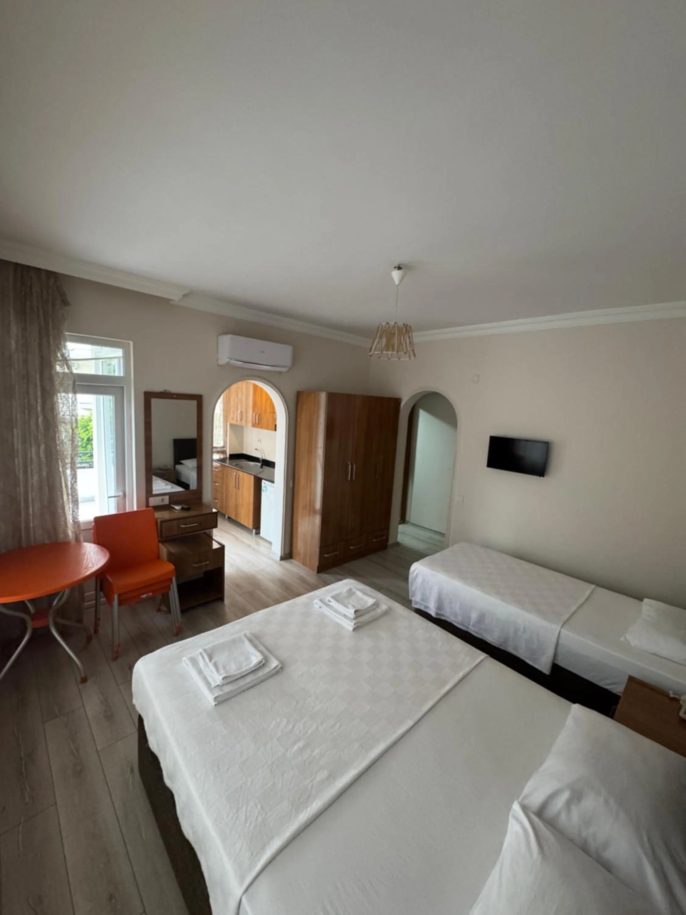 Photo of the whole room in Christina Apart Otel