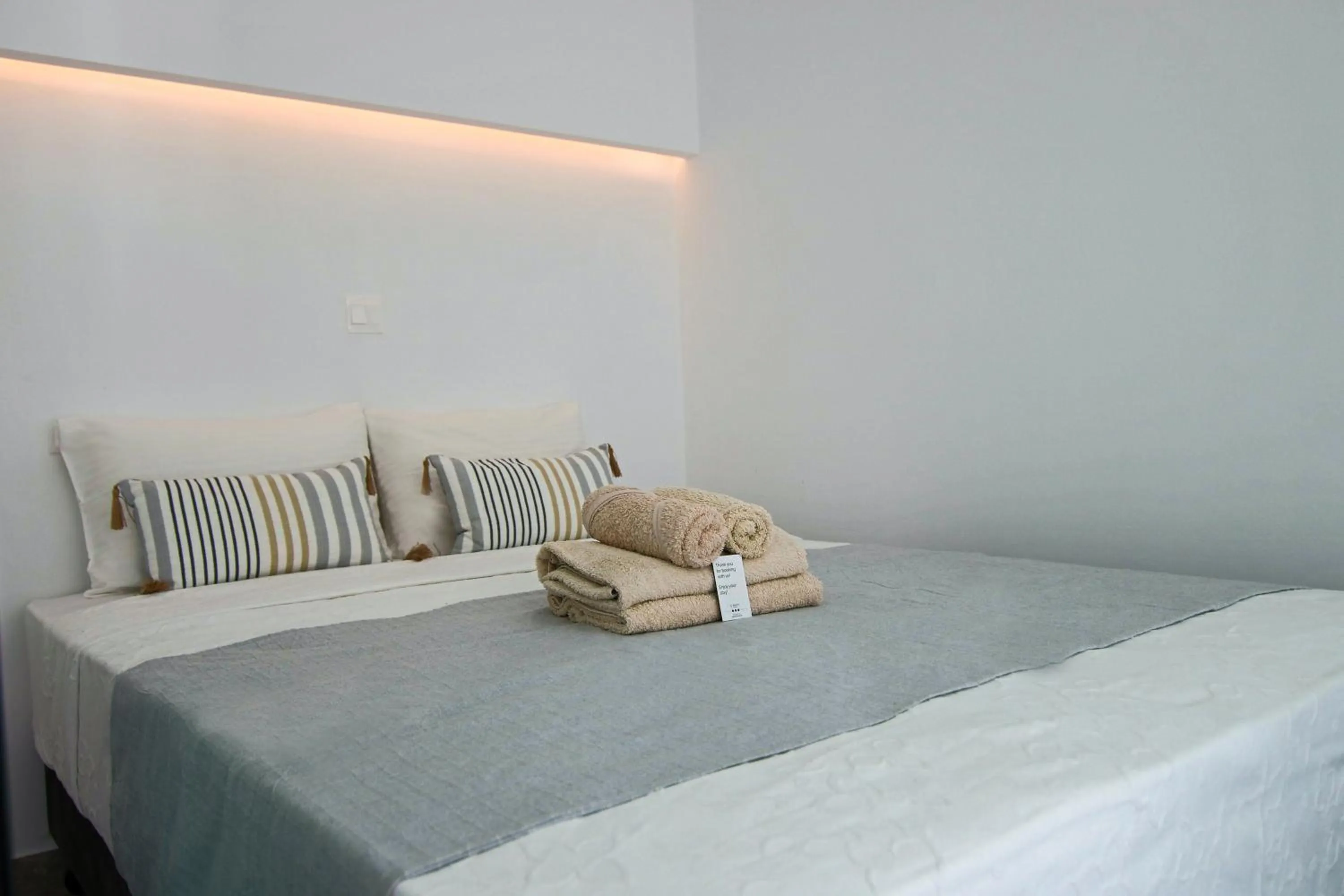 Bed in Phaedrus Living Seaside Luxury Flat Athina 113
