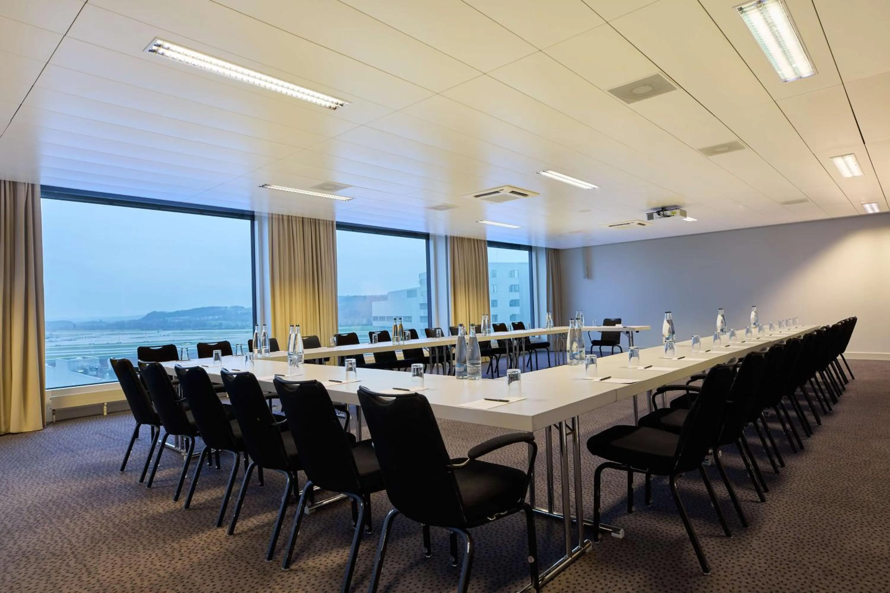 Meeting/conference room in Radisson Blu Hotel Zurich Airport