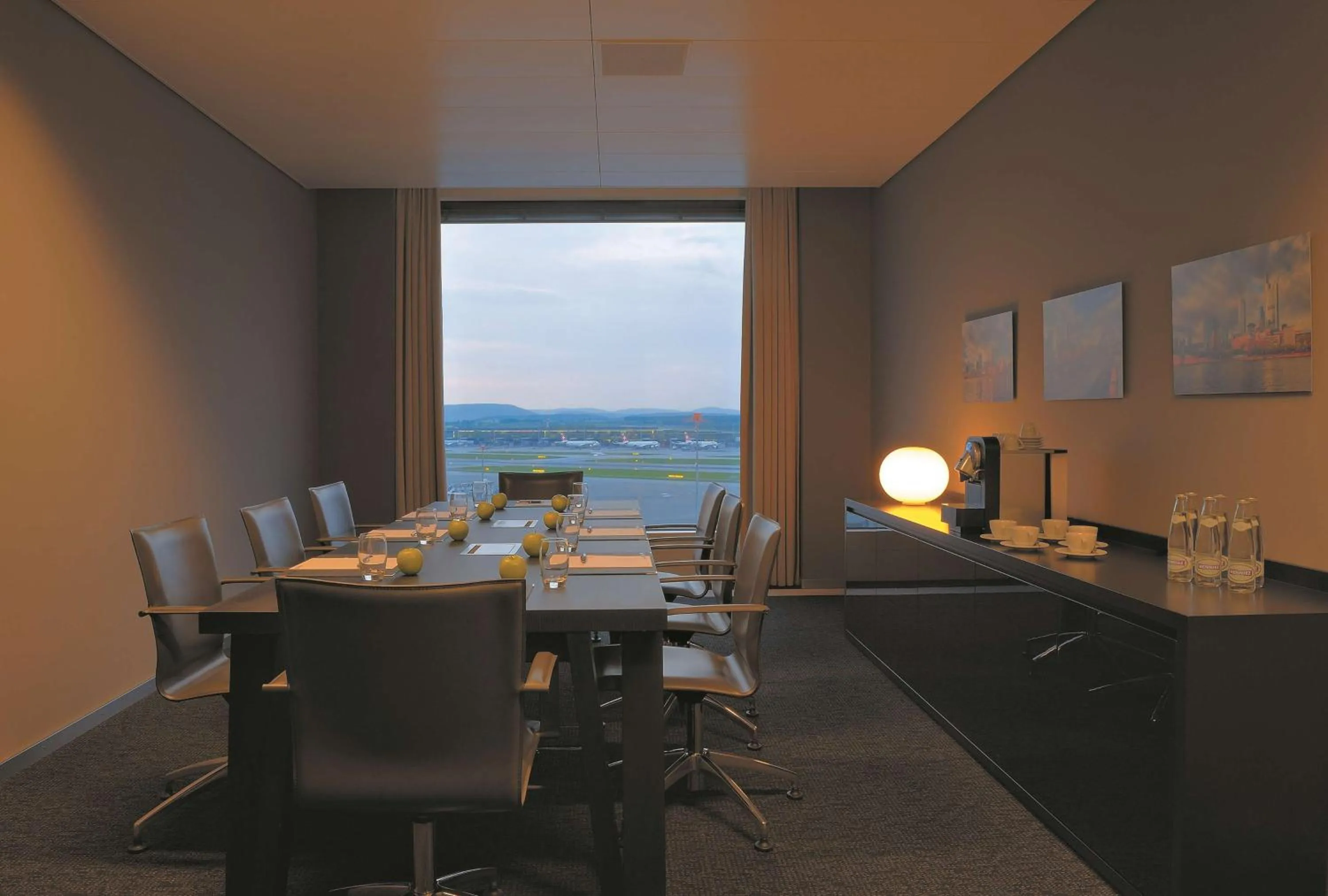 Meeting/conference room in Radisson Blu Hotel Zurich Airport