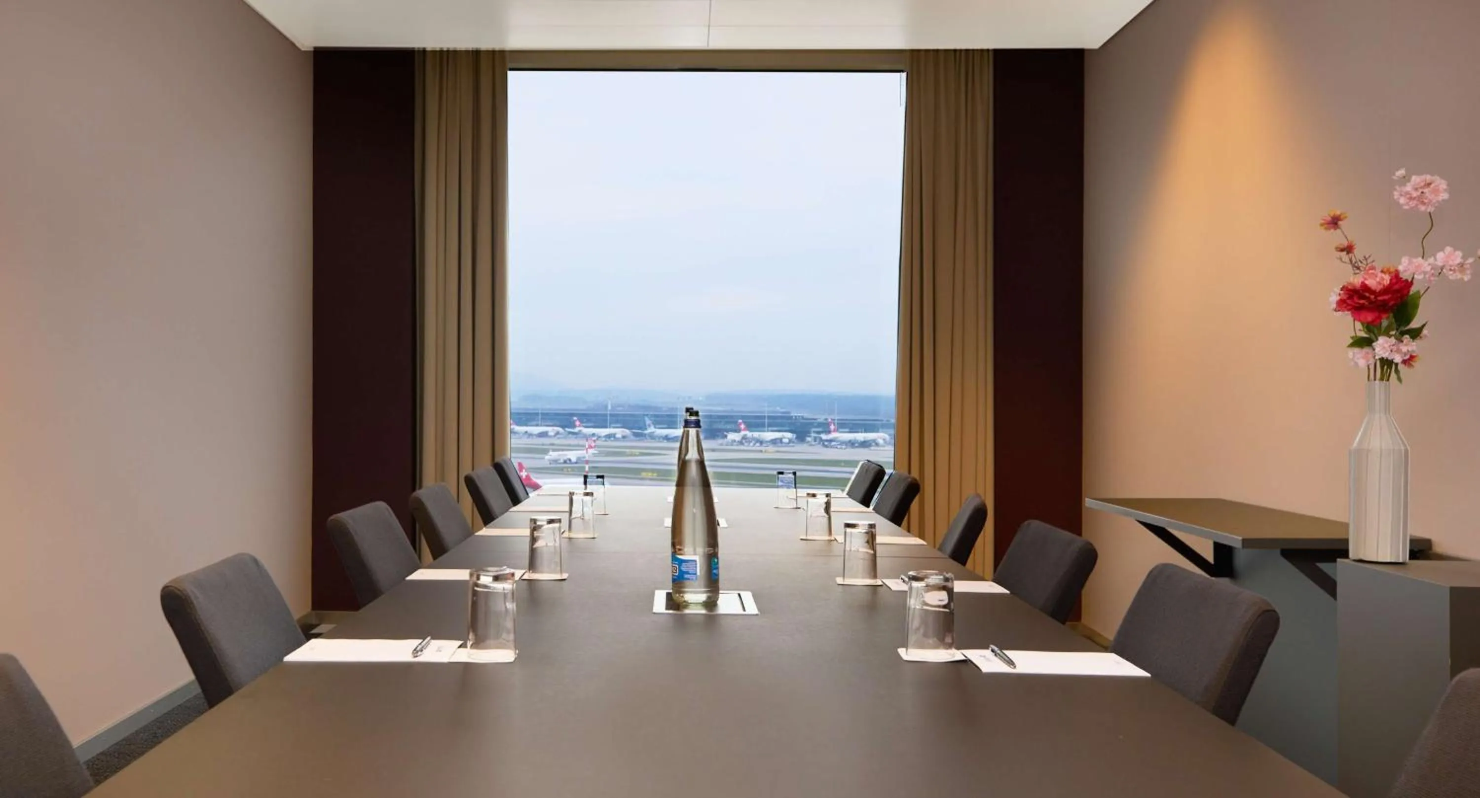Meeting/conference room in Radisson Blu Hotel Zurich Airport