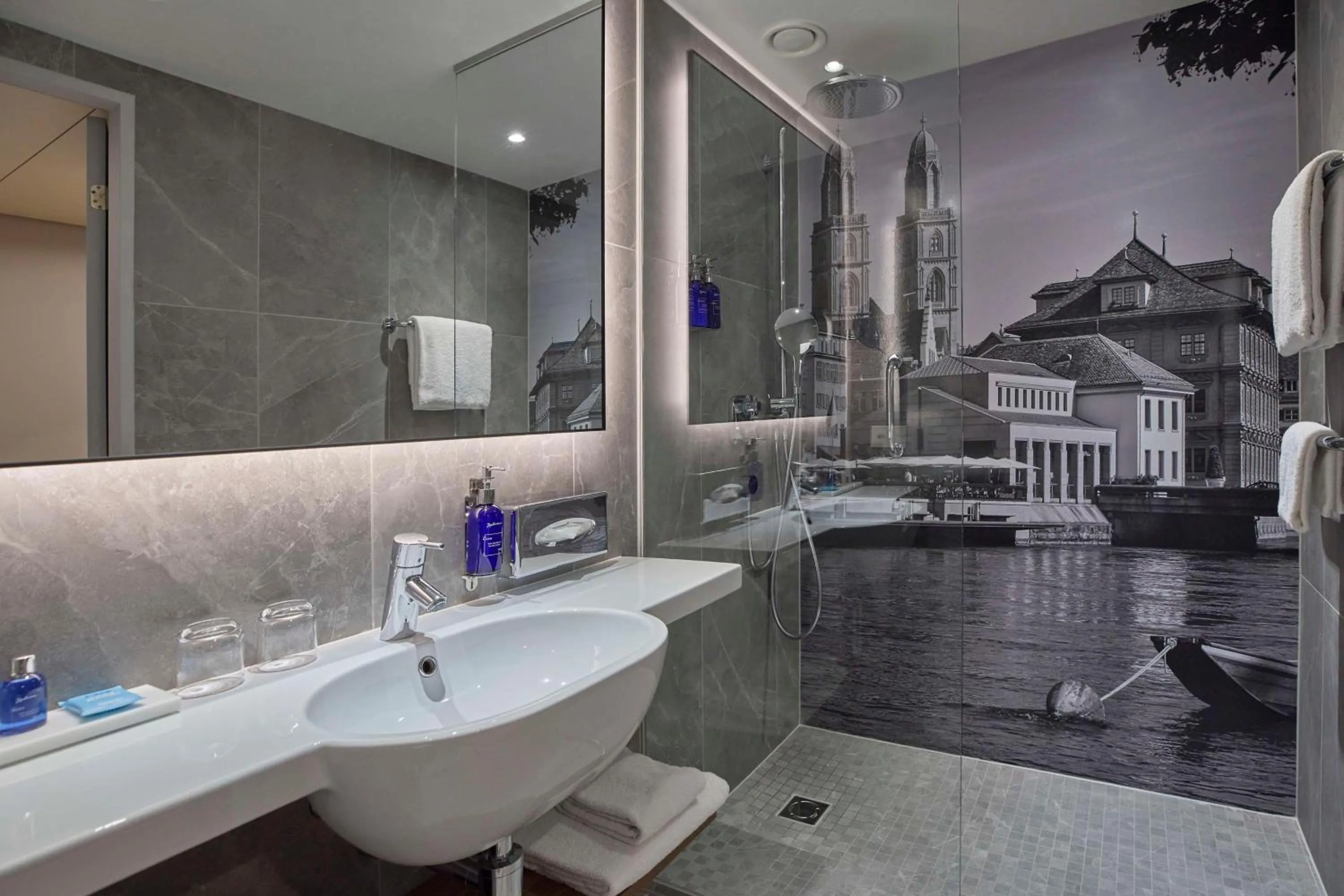 Bathroom in Radisson Blu Hotel Zurich Airport