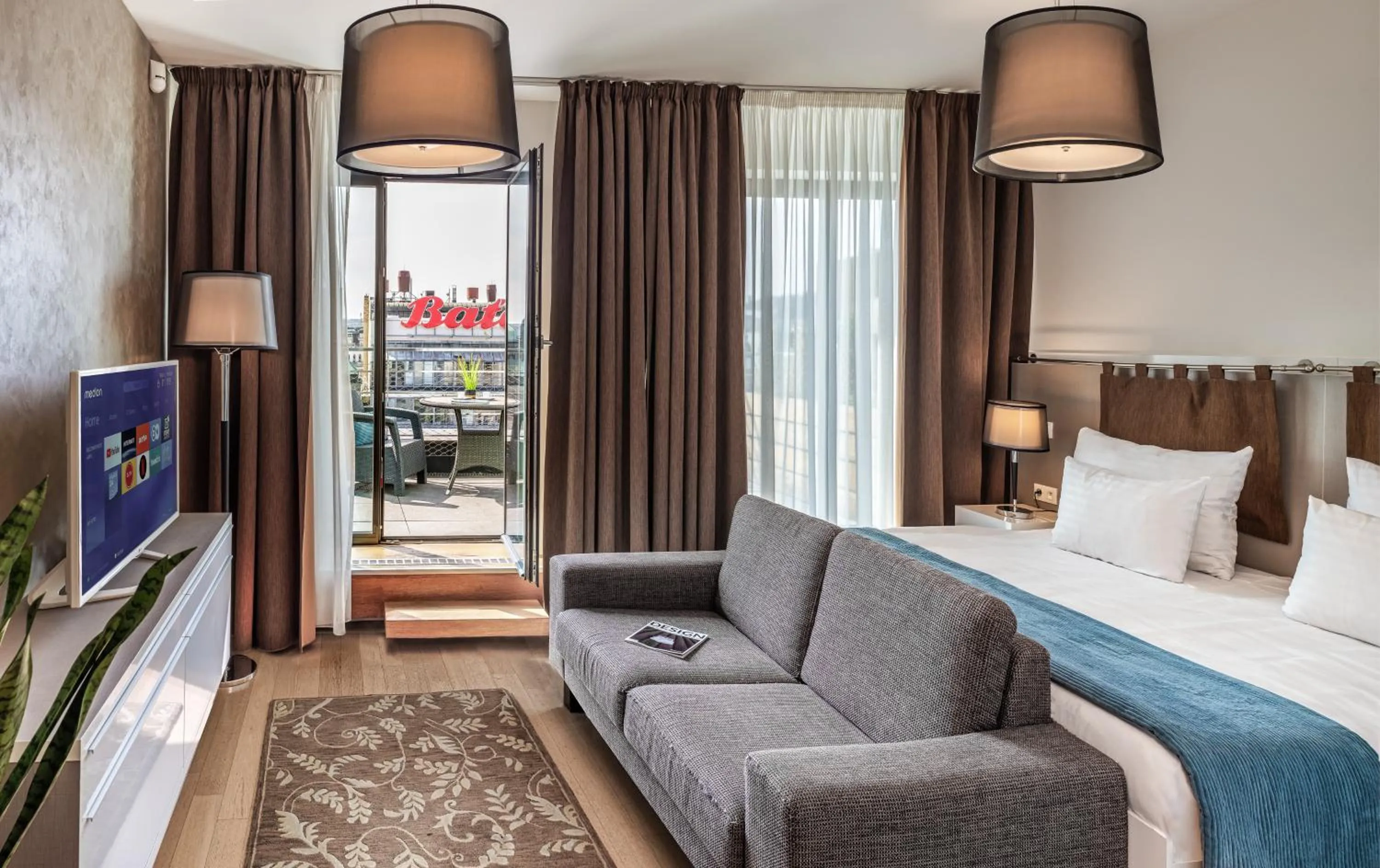 Balcony/Terrace, Bed in VN3 Terraces Suites by Adrez