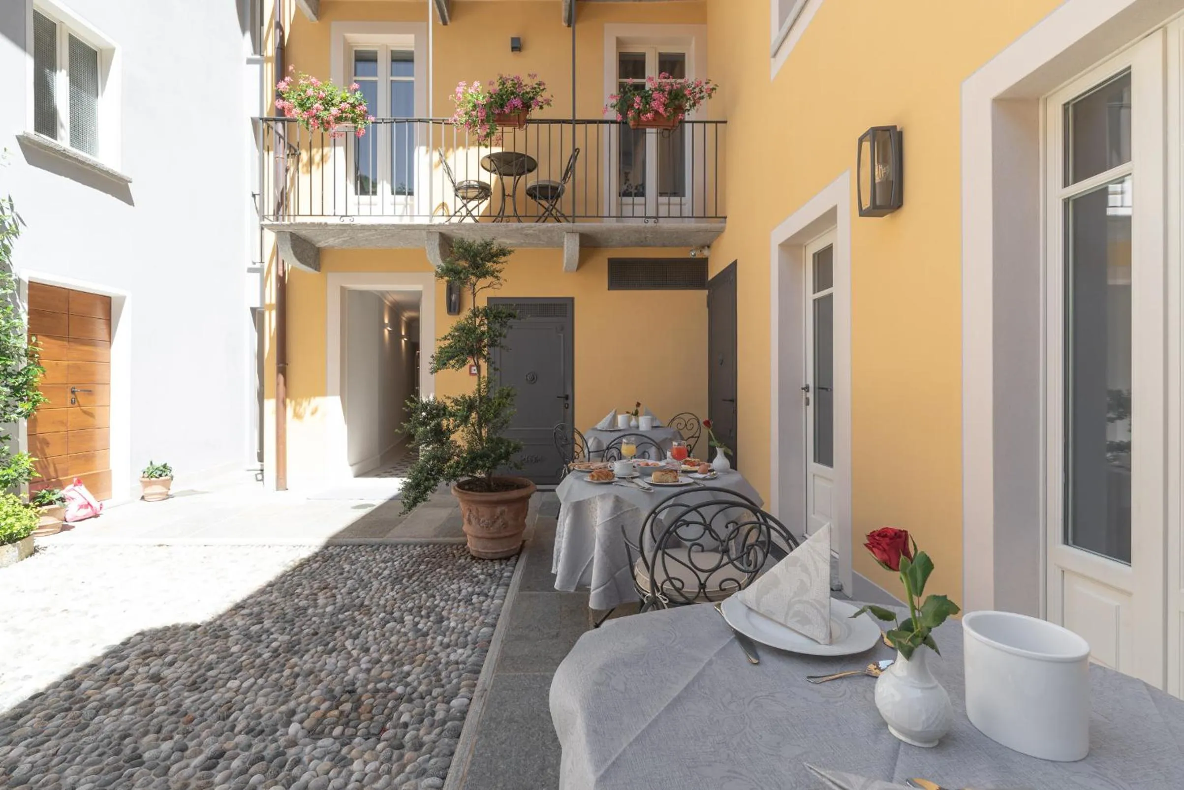 Property building in Antico Borgo B&B Cannobio