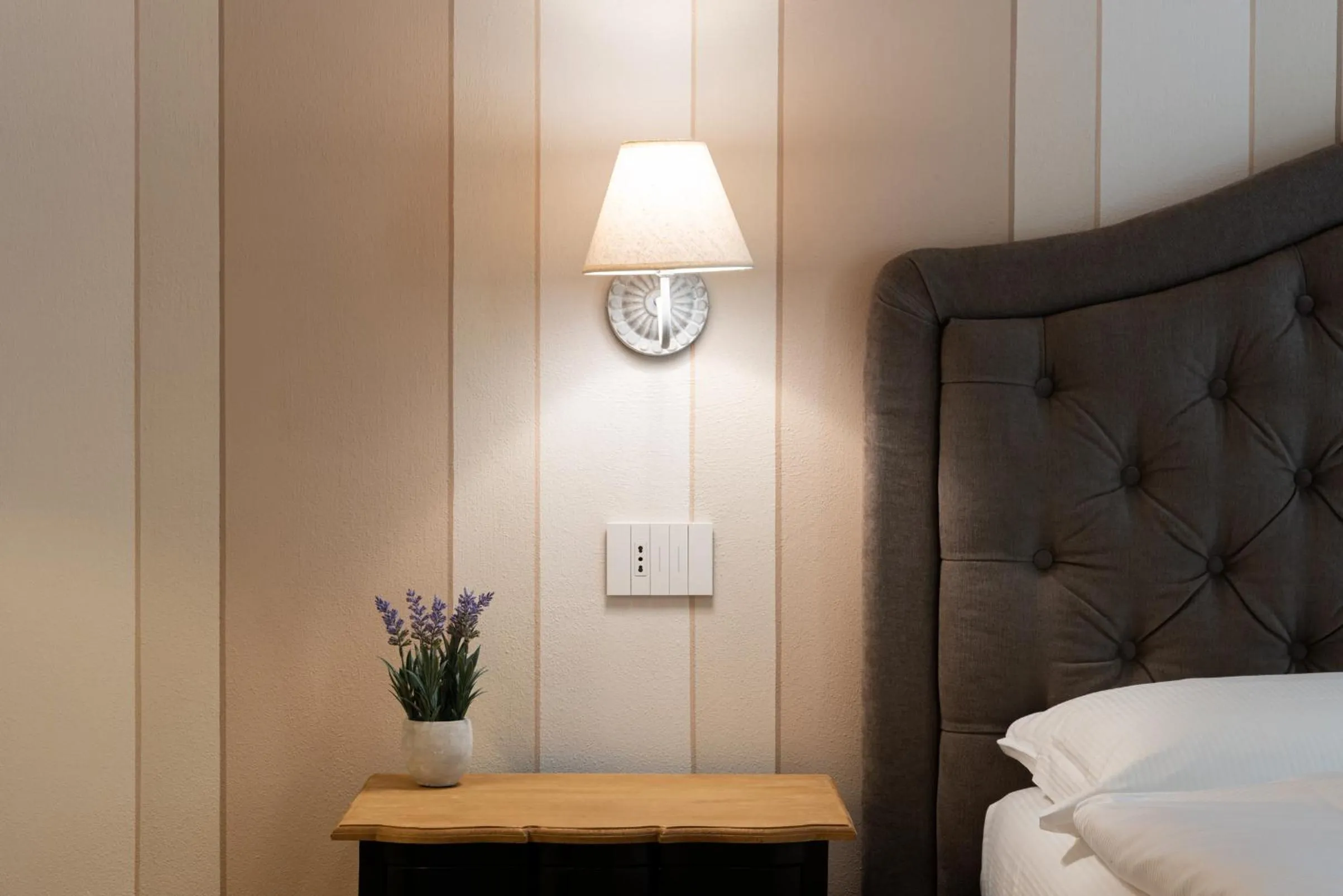 Bed in Antico Borgo B&B Cannobio