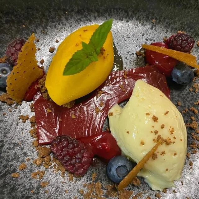 Restaurant/places to eat in Parkhotel Krone