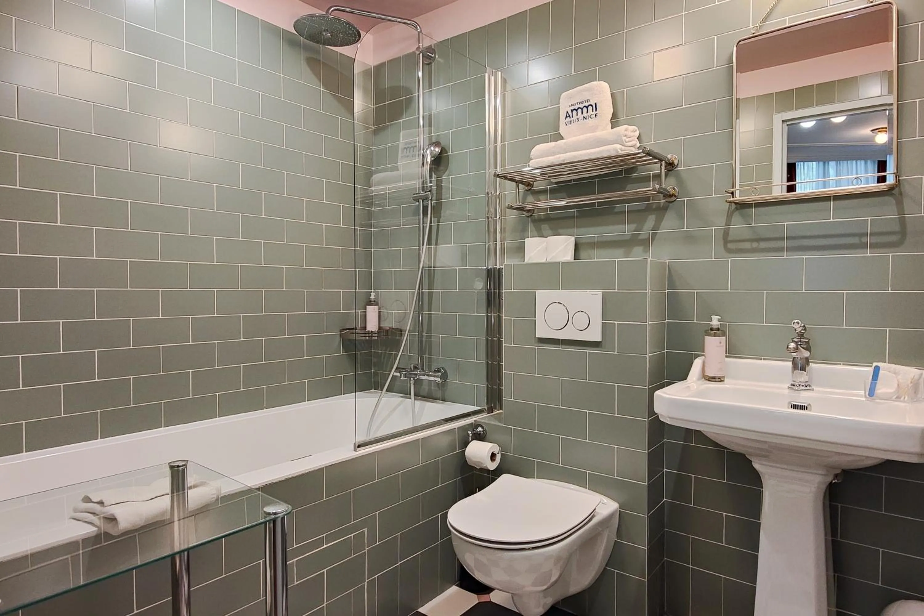 Bathroom in Hotel Aparthotel AMMI Vieux Nice