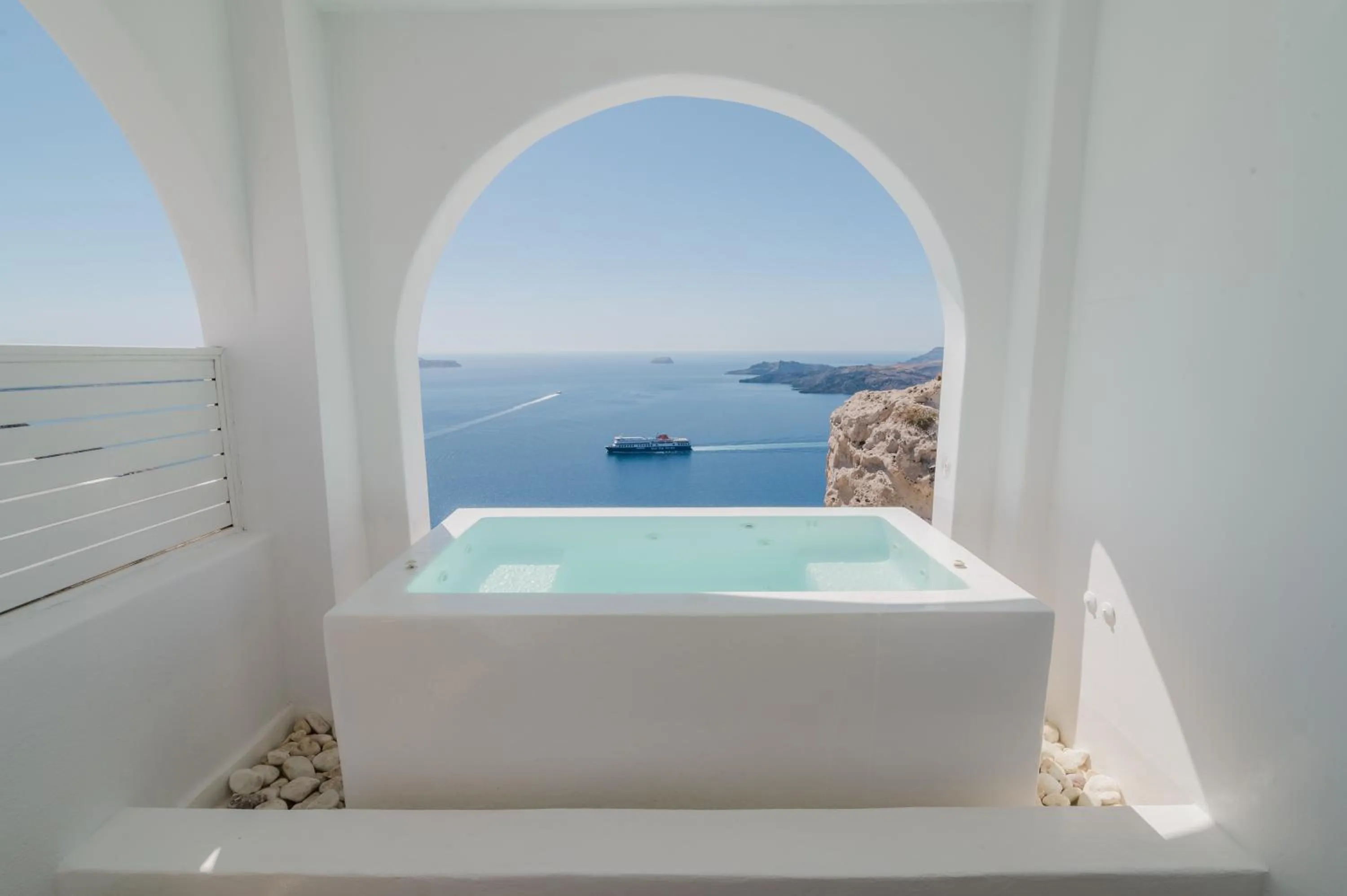 Hot Tub in Apeiron Blue Santorini - Sustainable Adults Only 14 Plus
