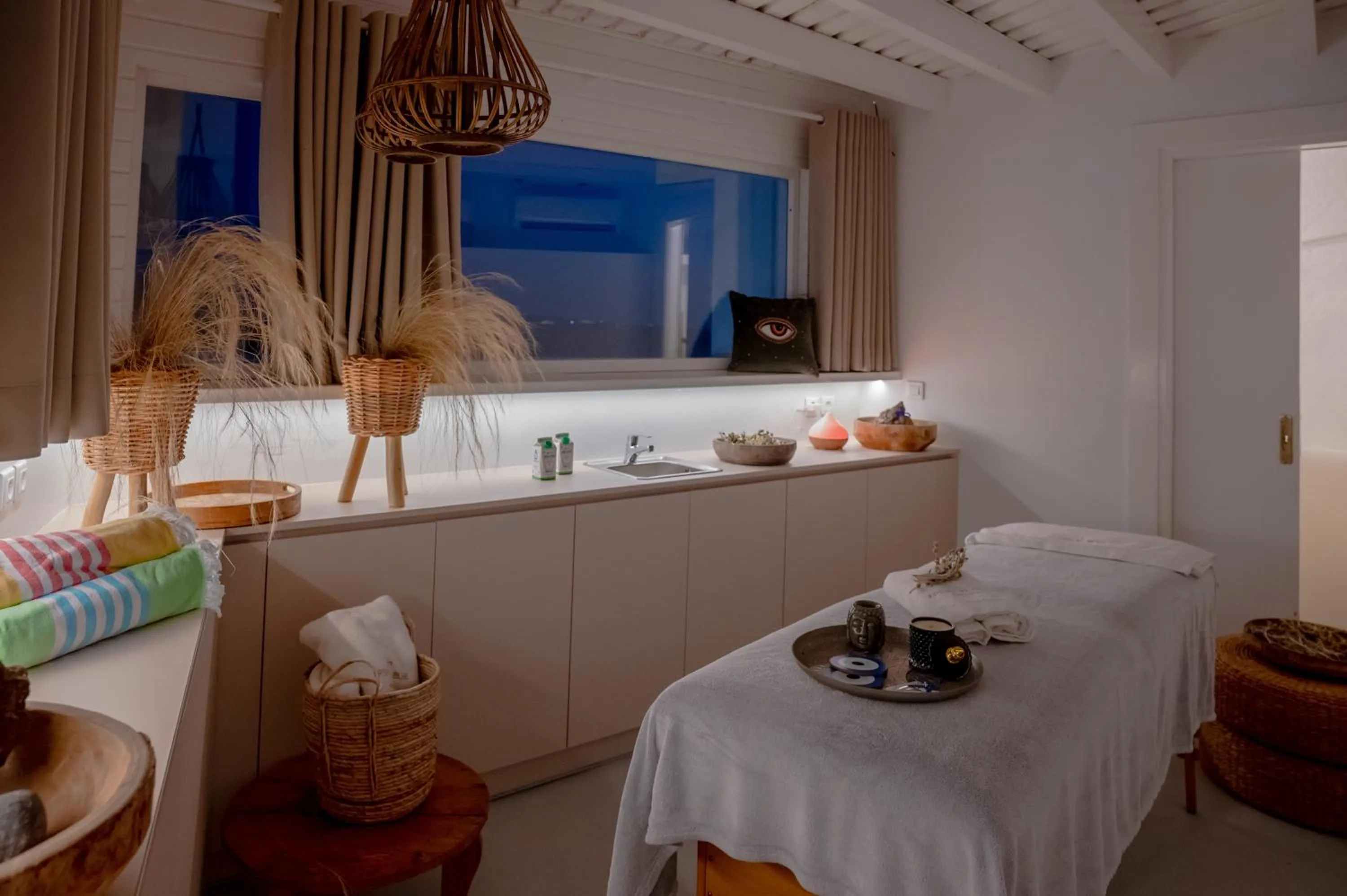 Bed in Apeiron Blue Santorini - Sustainable Adults Only 14 Plus