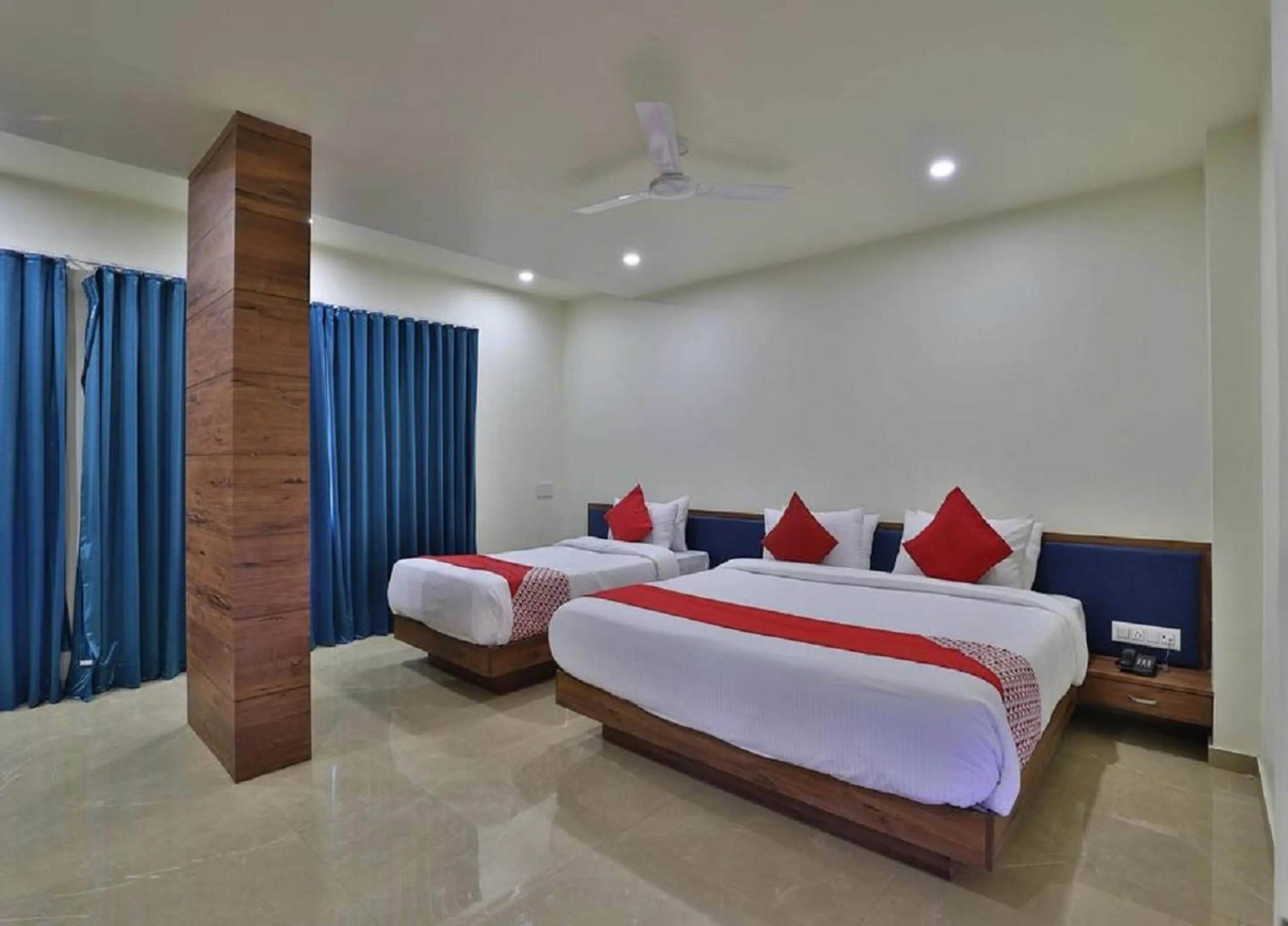 Bedroom, Bed in Hotel Kuber