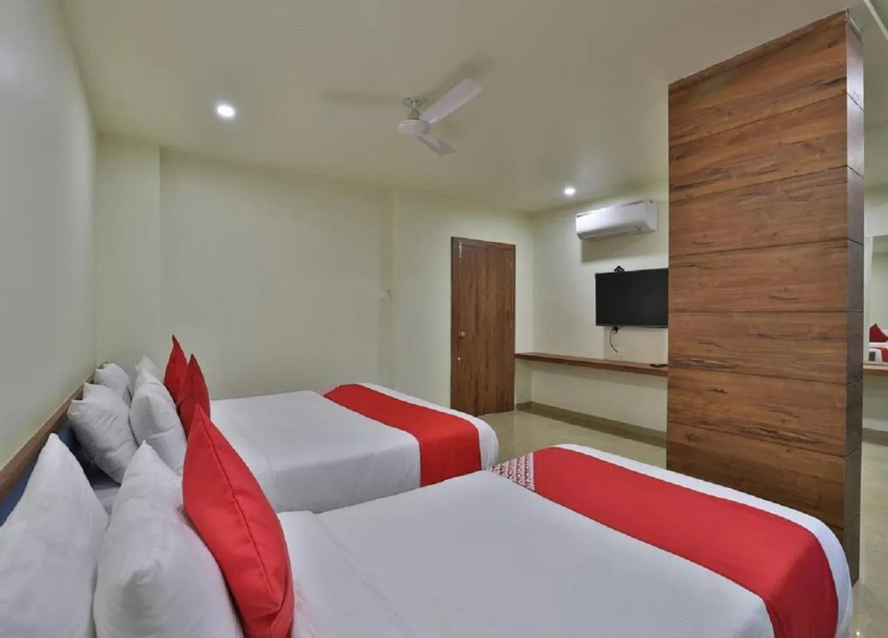 Bedroom, Bed in Hotel Kuber