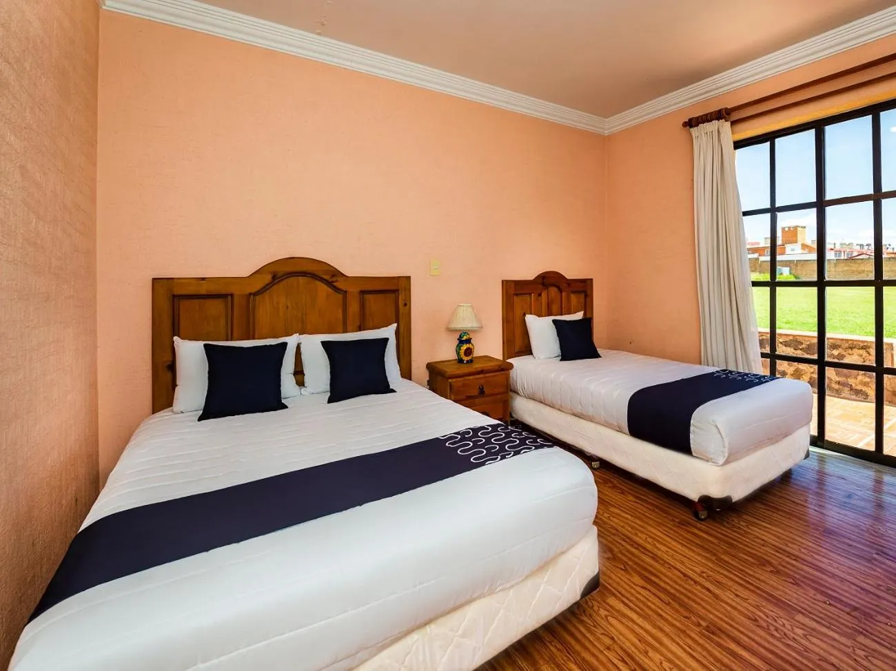 Photo of the whole room, Bed in Hotel La Casa de Don Tito, Jocotitlan