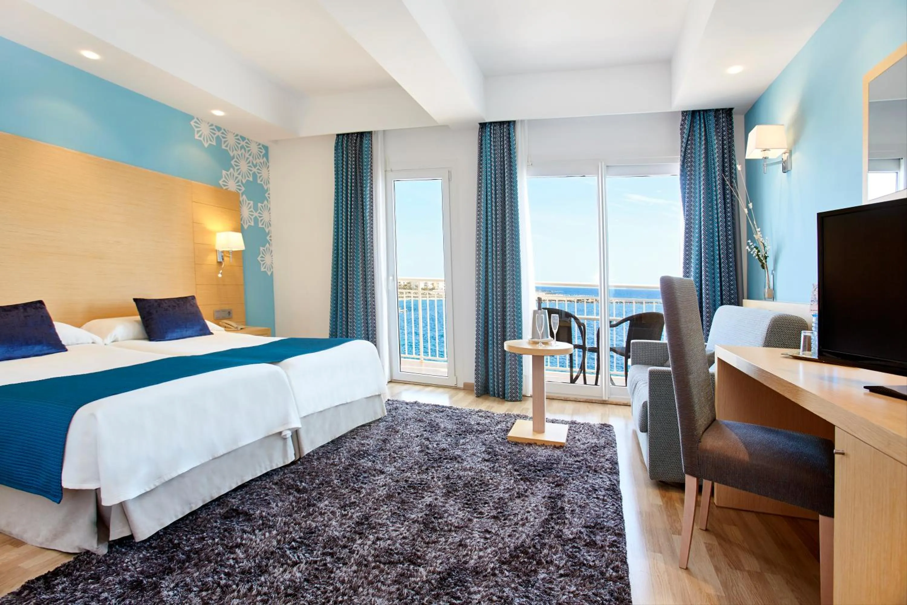 Photo of the whole room, Bed in Universal Hotel Cabo Blanco - Adults Only