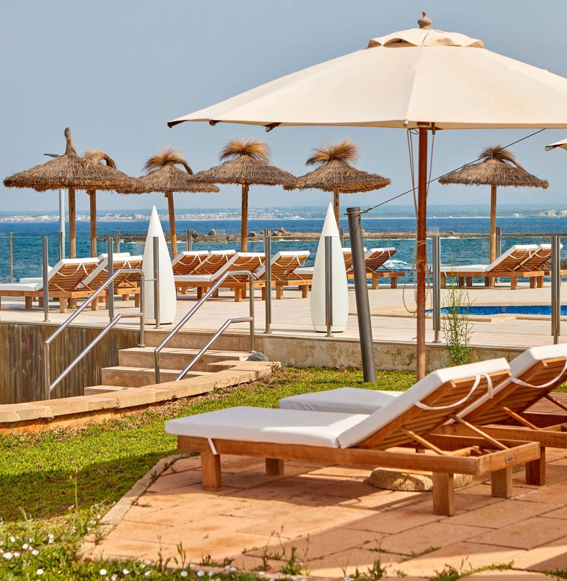 Solarium in Universal Hotel Cabo Blanco - Adults Only