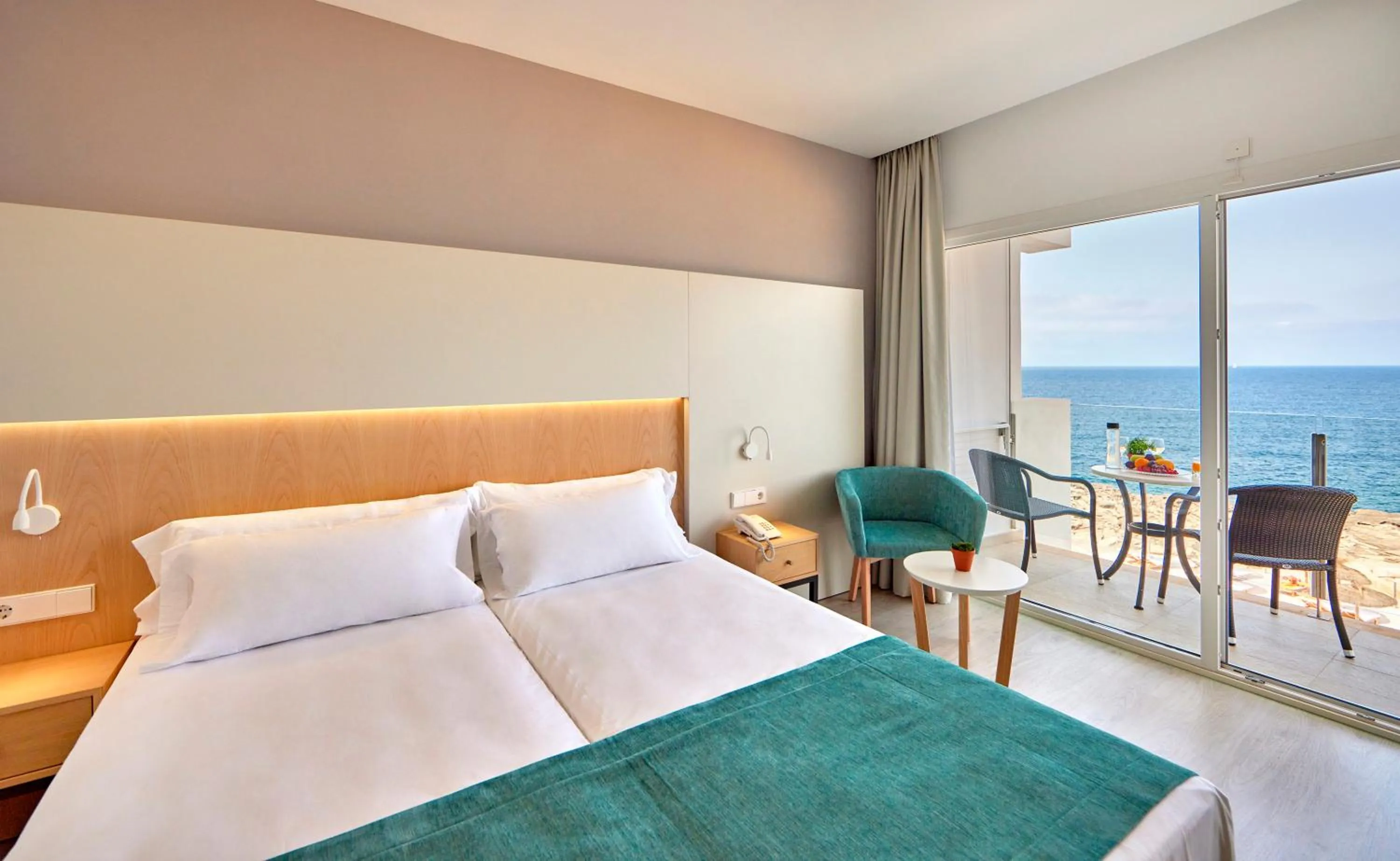 Photo of the whole room, Bed in Universal Hotel Cabo Blanco - Adults Only