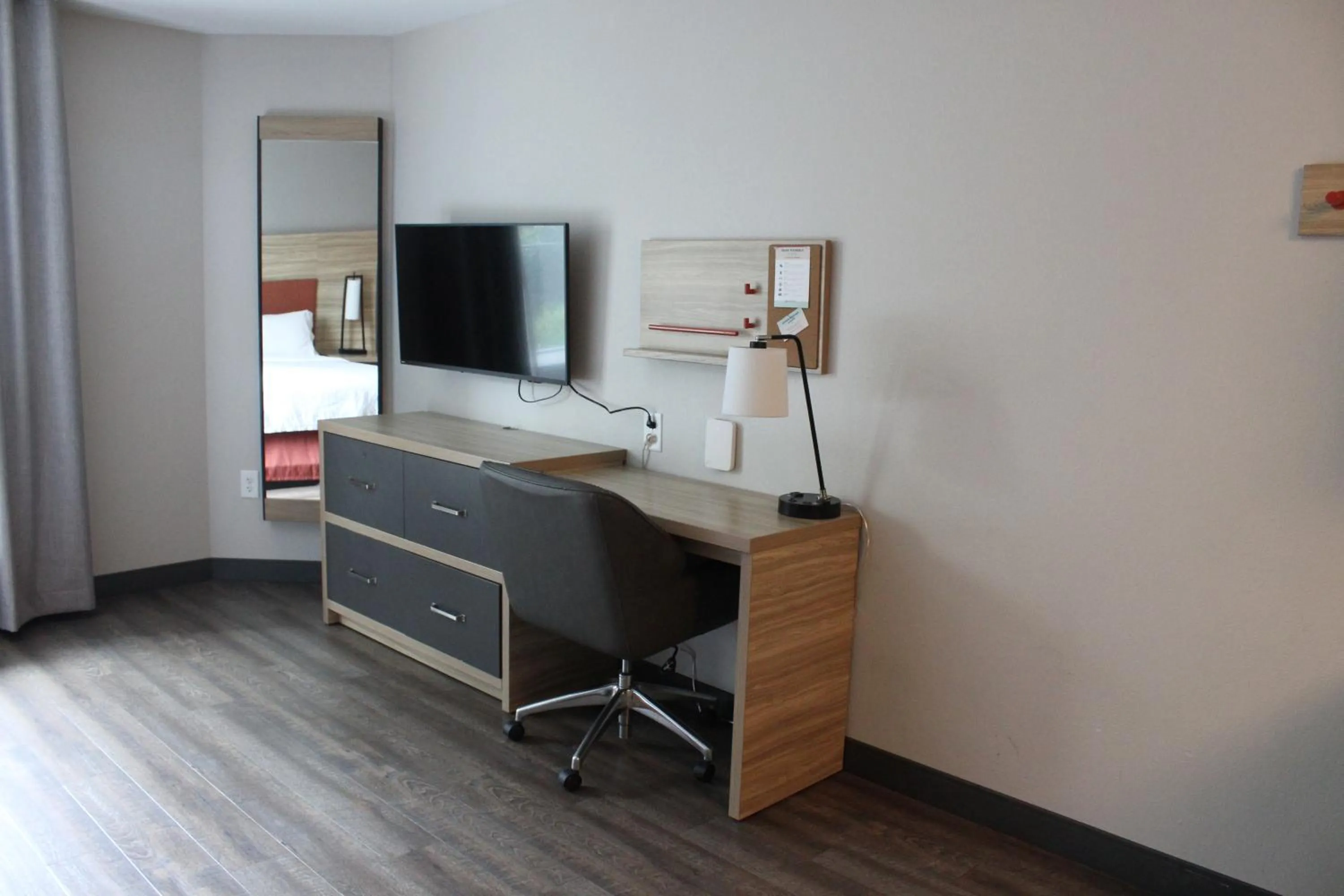 TV and multimedia in Candlewood Suites - Nashville South by IHG