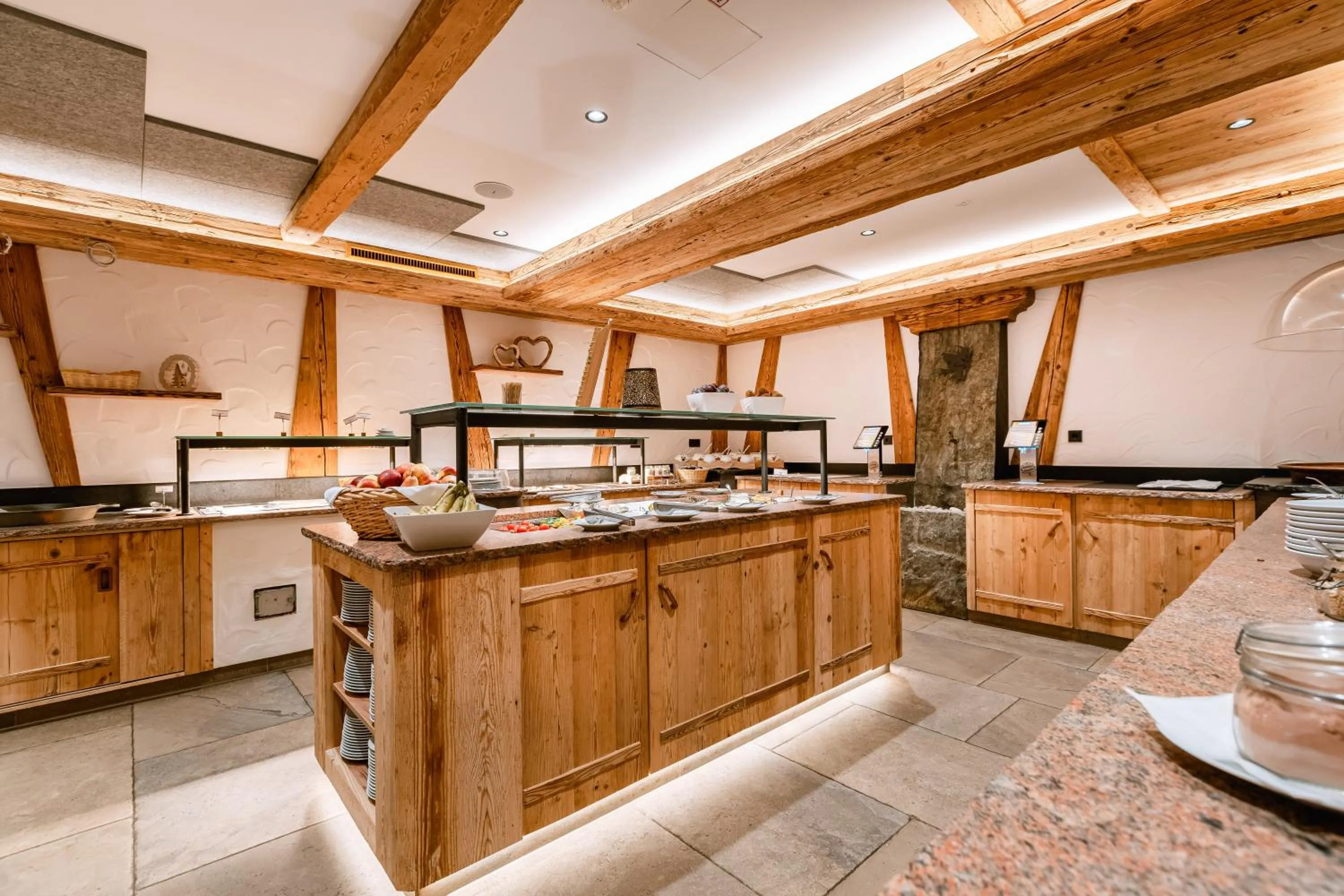 Buffet breakfast in Hotel Restaurant Hexenalm