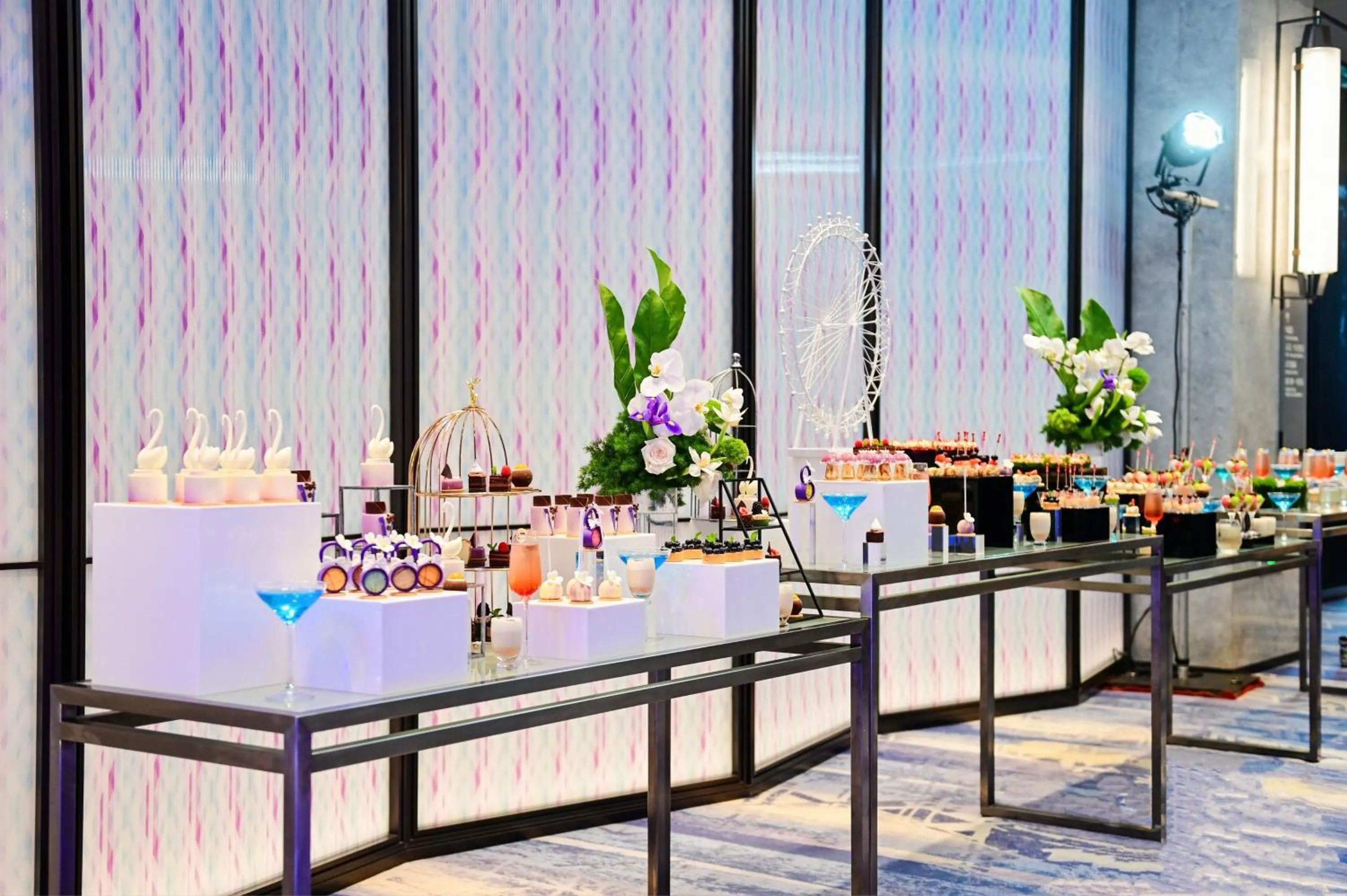 Meeting/conference room in Crowne Plaza Hangzhou Science City by IHG