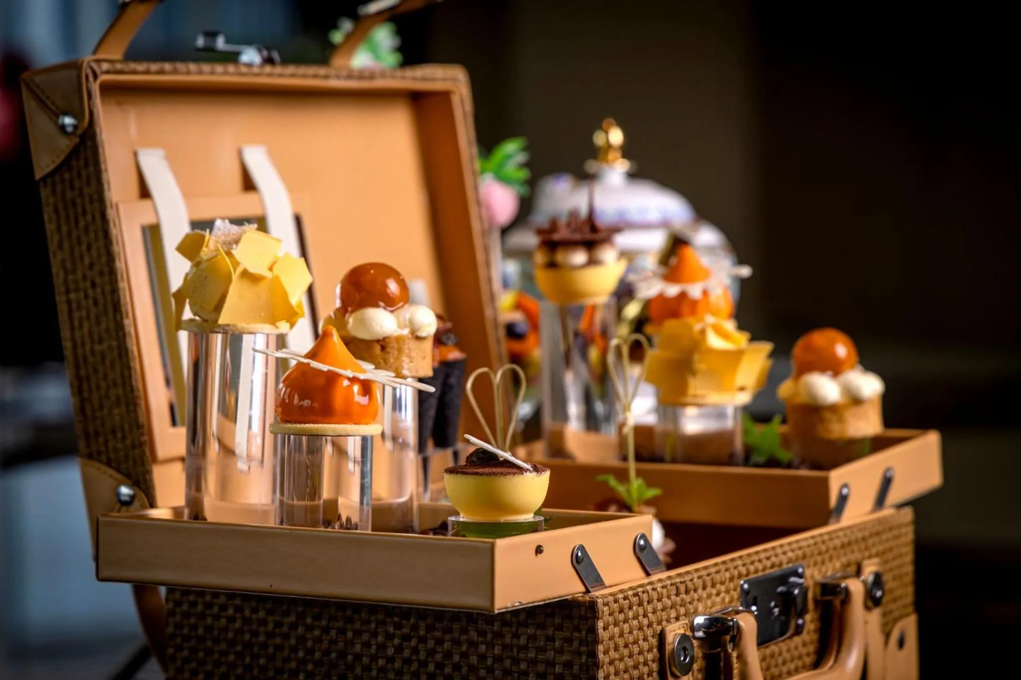 Restaurant/places to eat in Crowne Plaza Hangzhou Science City by IHG