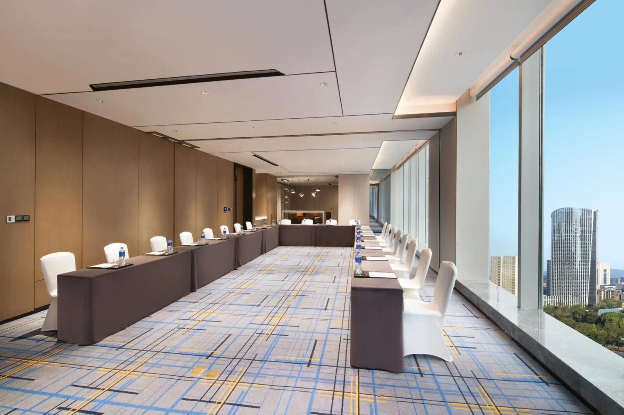 Meeting/conference room in Crowne Plaza Hangzhou Science City by IHG