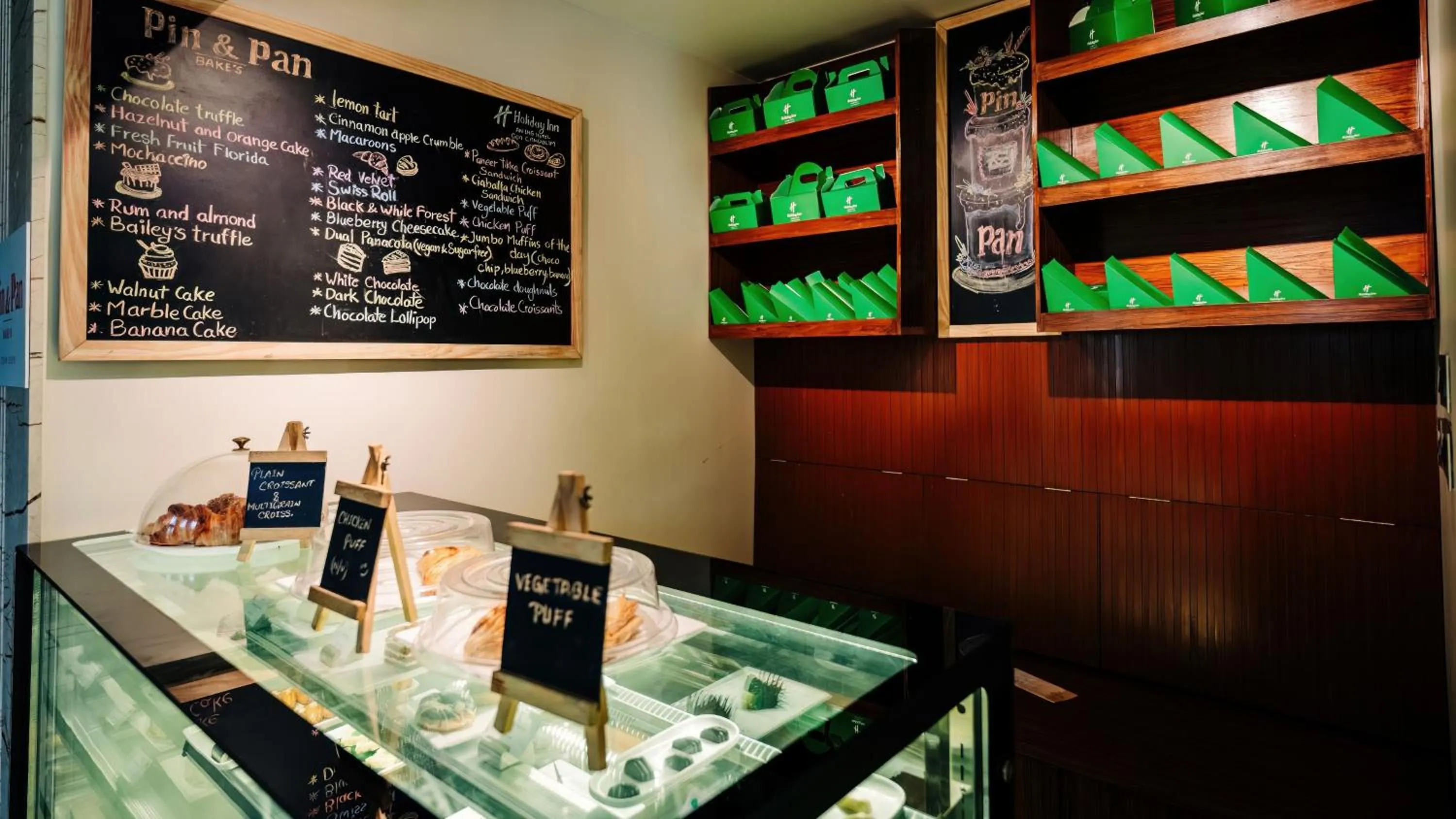 Restaurant/places to eat in Holiday Inn Goa Candolim