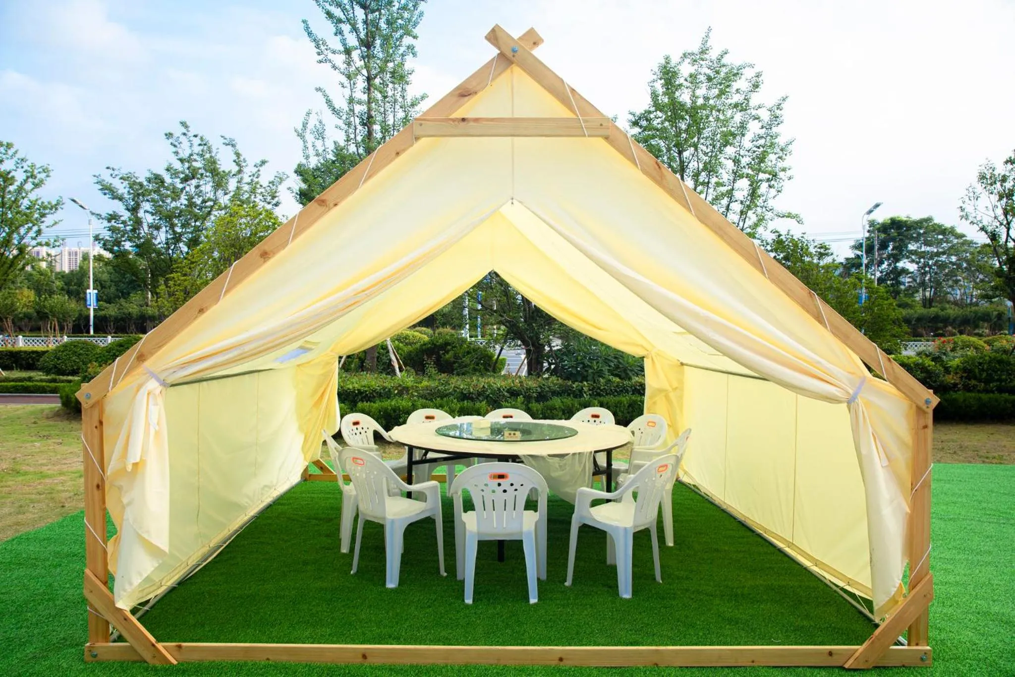 Restaurant/places to eat in Holiday Inn Fuyang by IHG