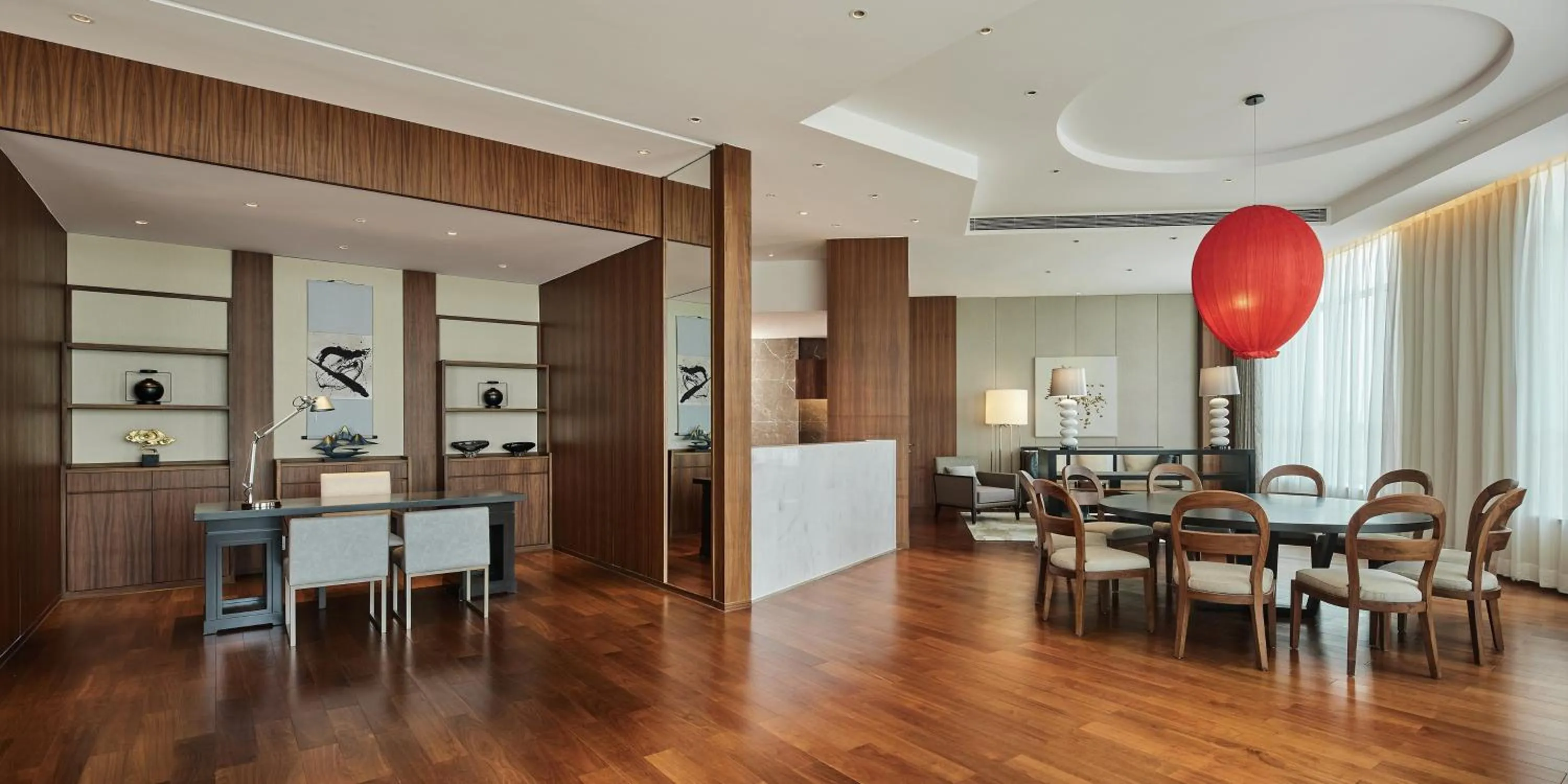 Bedroom in HUALUXE Ningbo Harbor City